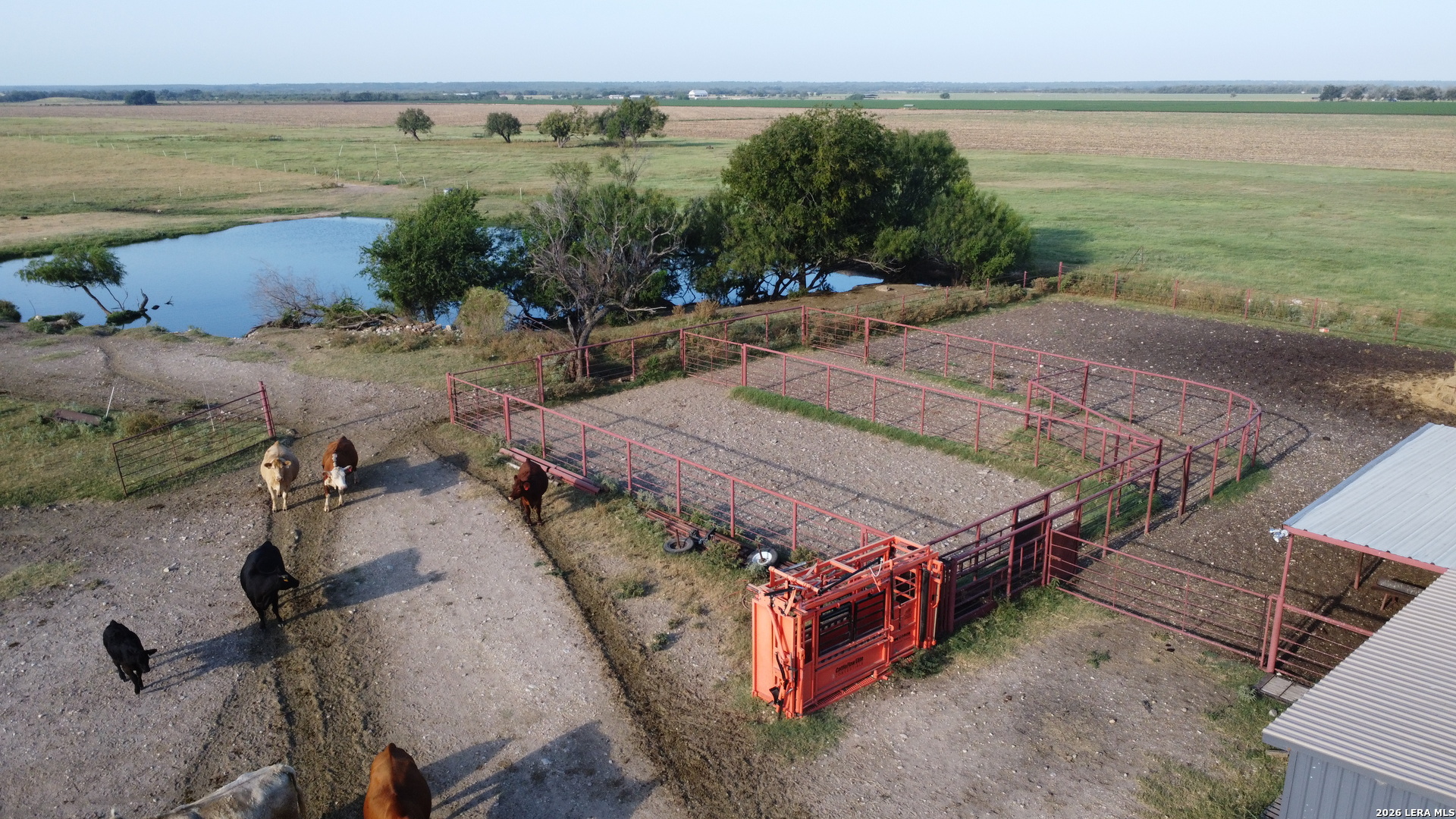 main property photo 11