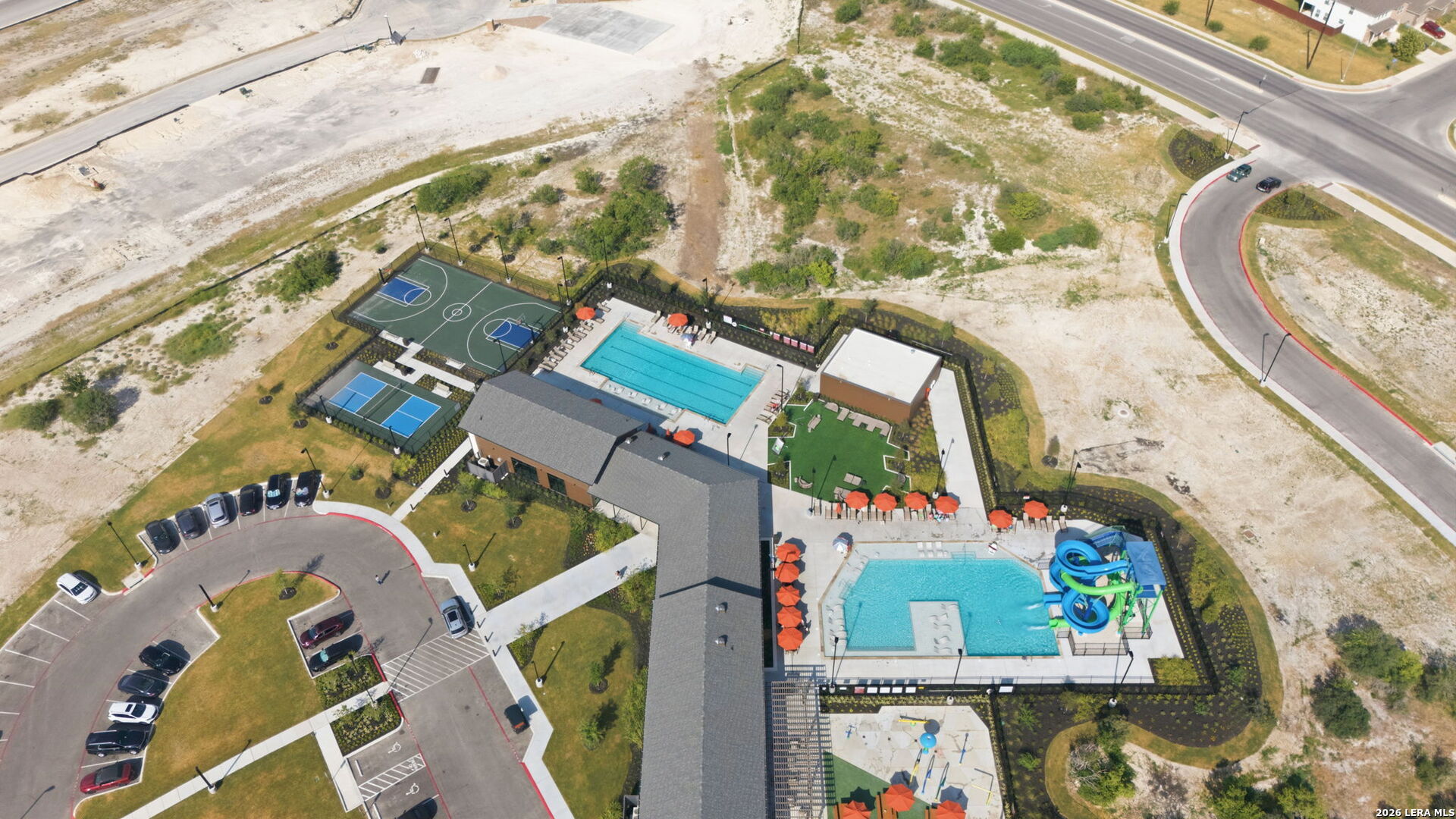 main property photo 3