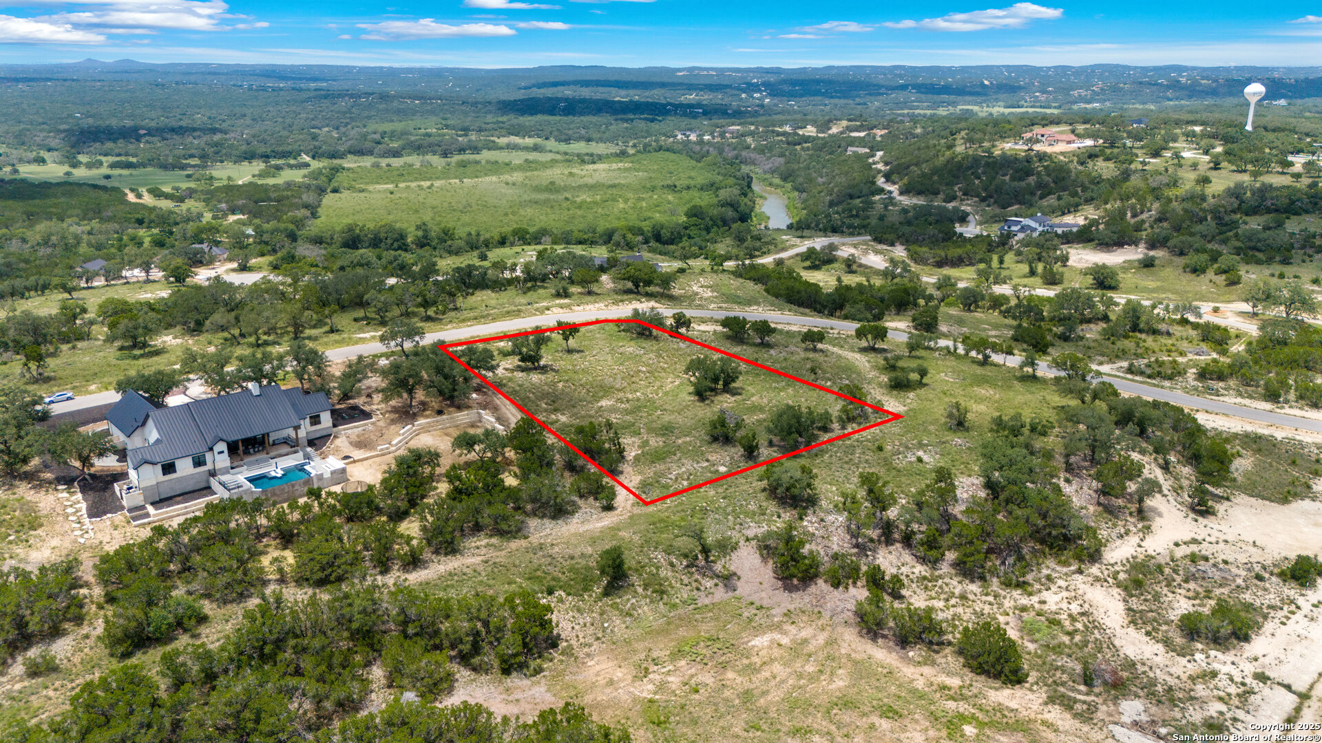 main property photo 11