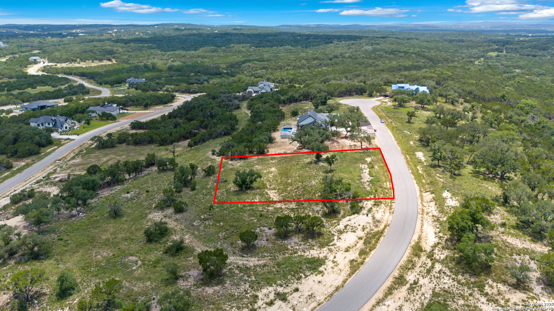 main property photo 9