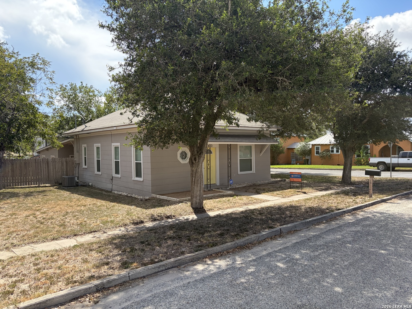 main property photo 19