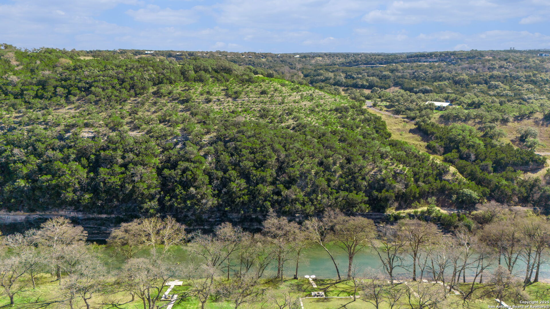 main property photo 11