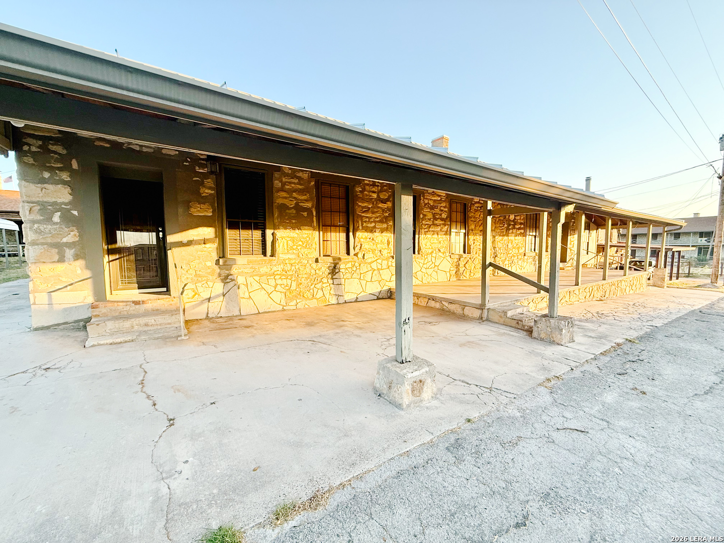 main property photo 35