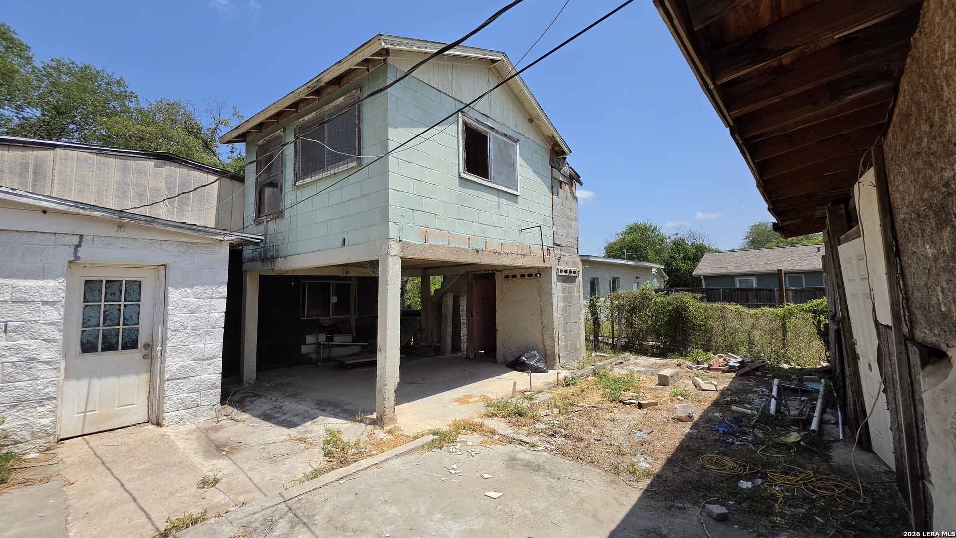 main property photo 6
