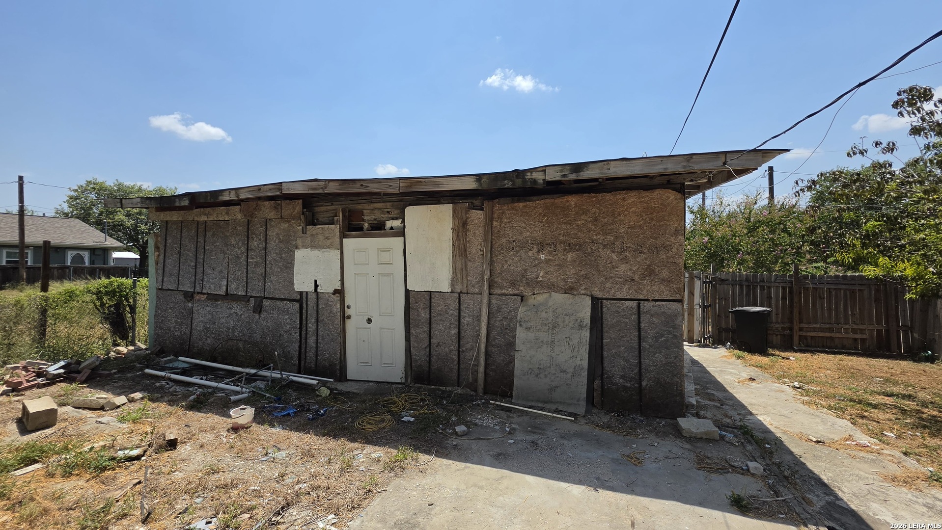 main property photo 9