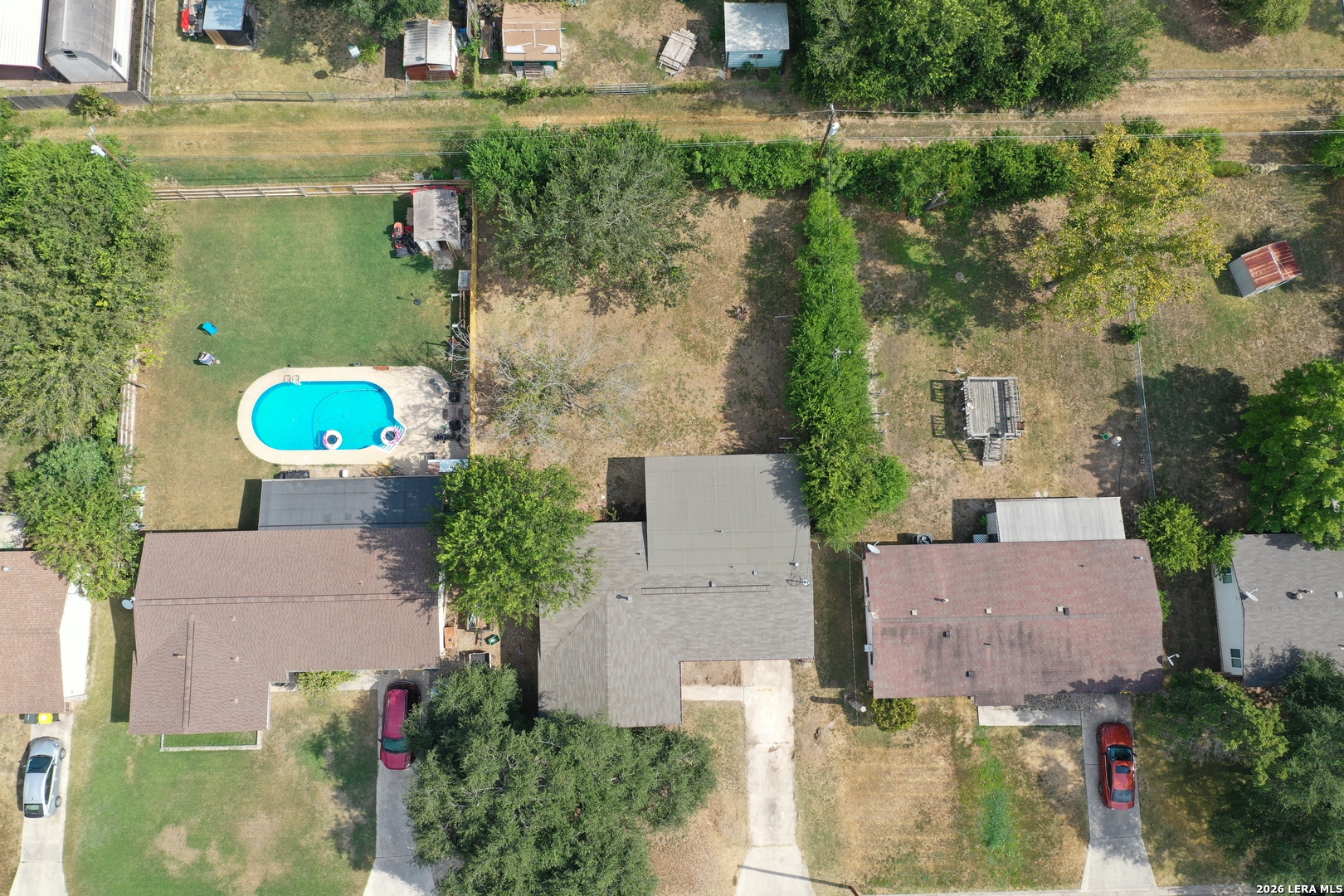 main property photo 16