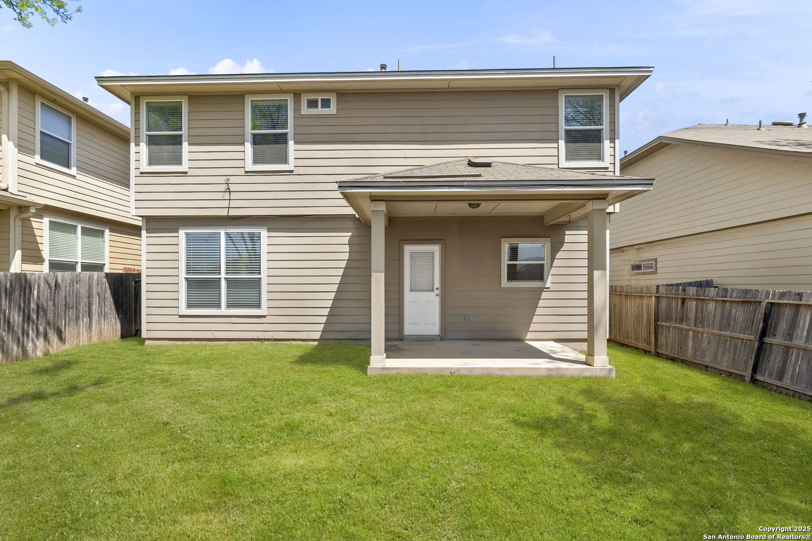 main property photo 25
