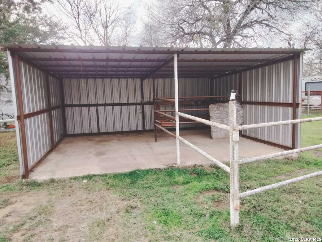 main property photo 11