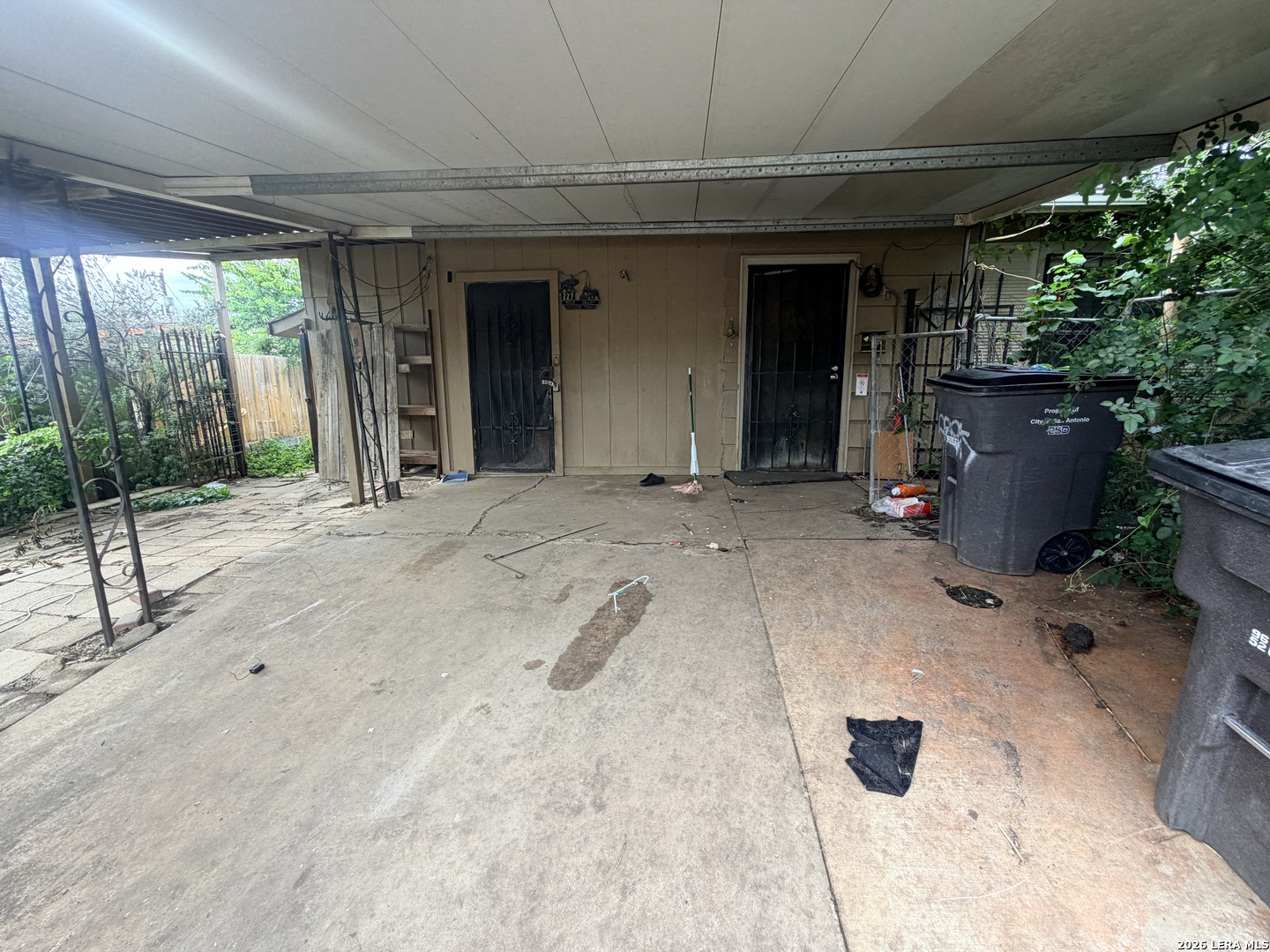 main property photo 5