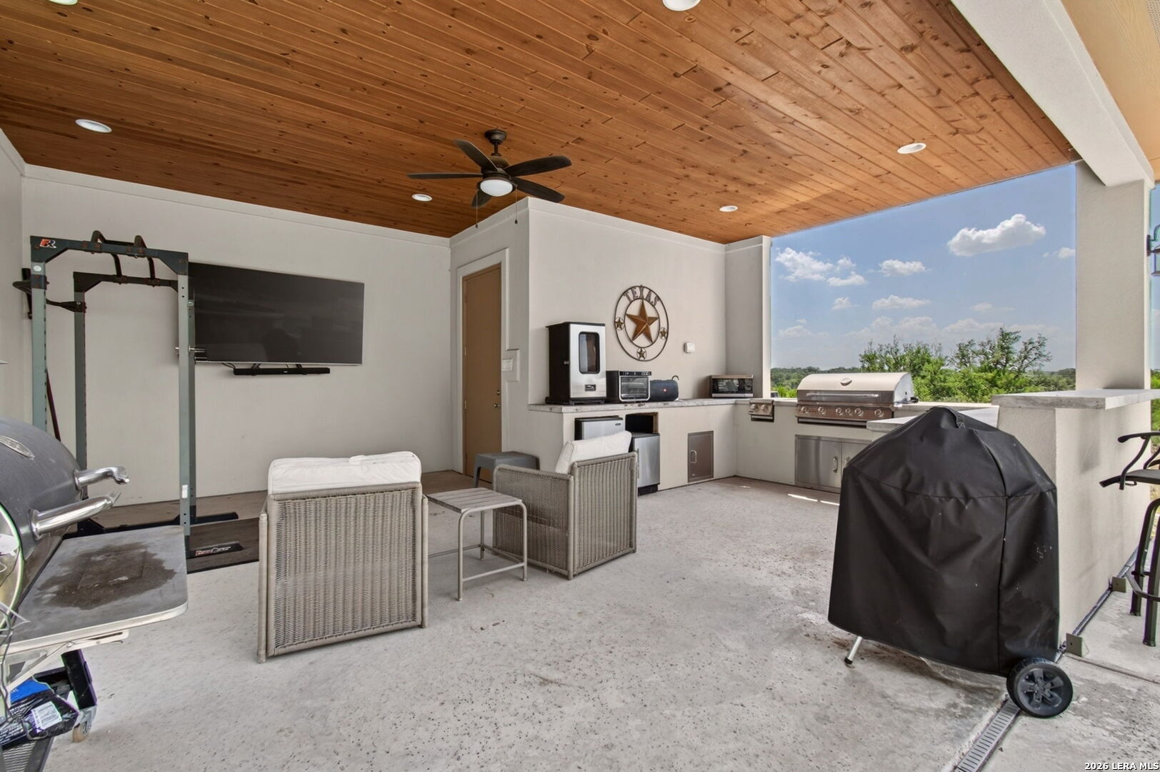 main property photo 63