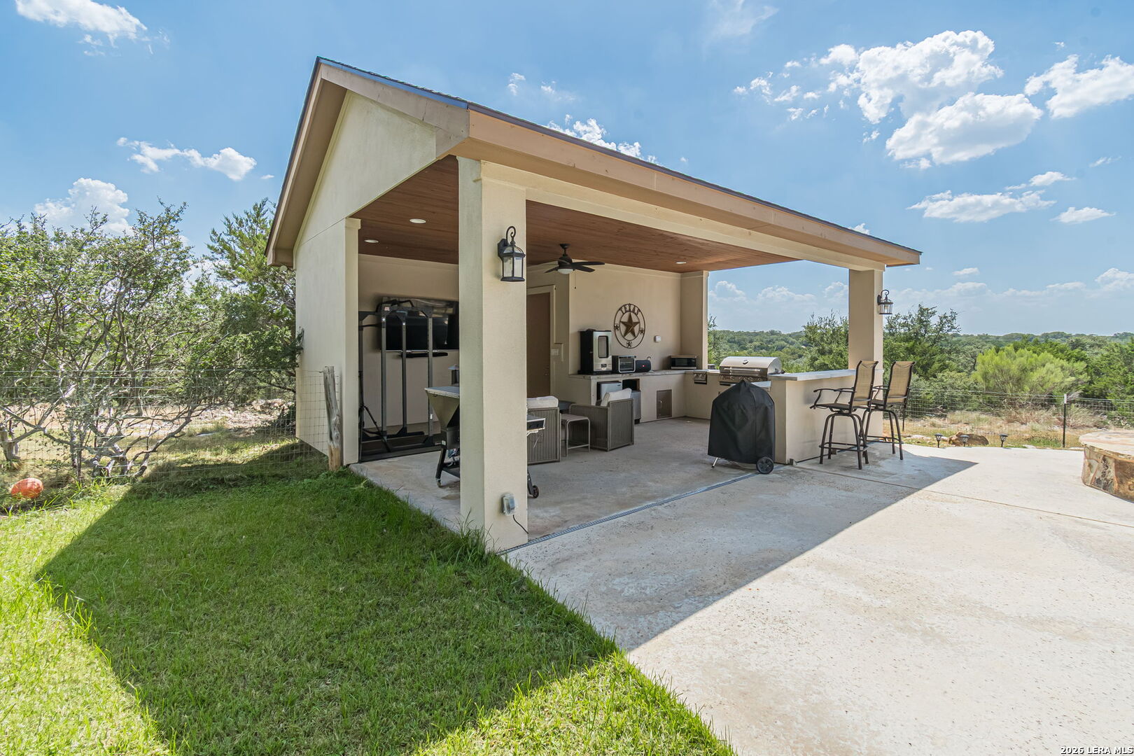 main property photo 83
