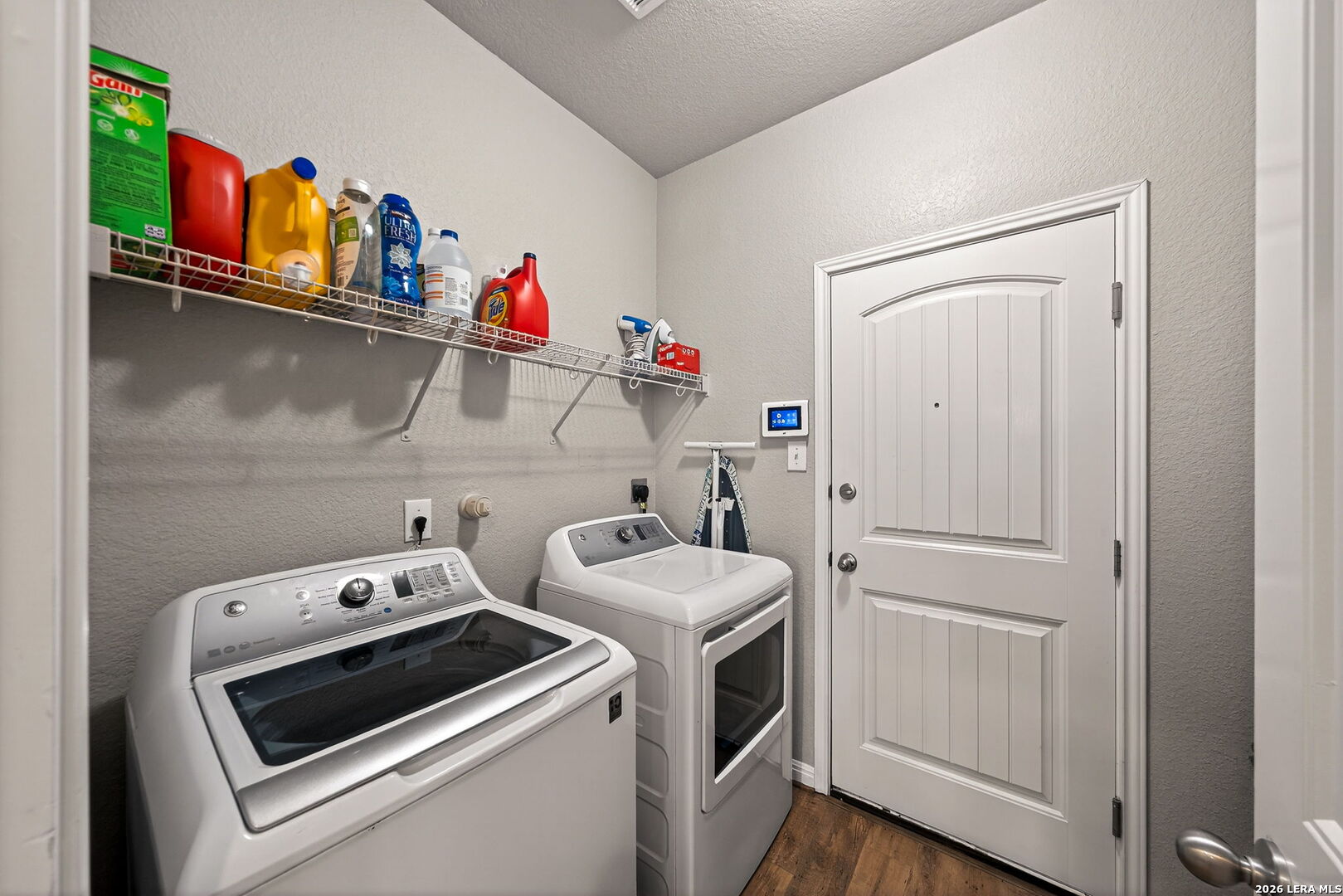 main property photo 17