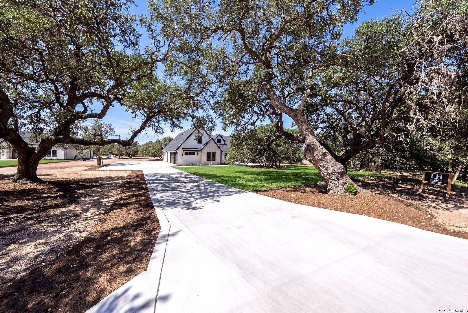 main property photo 49