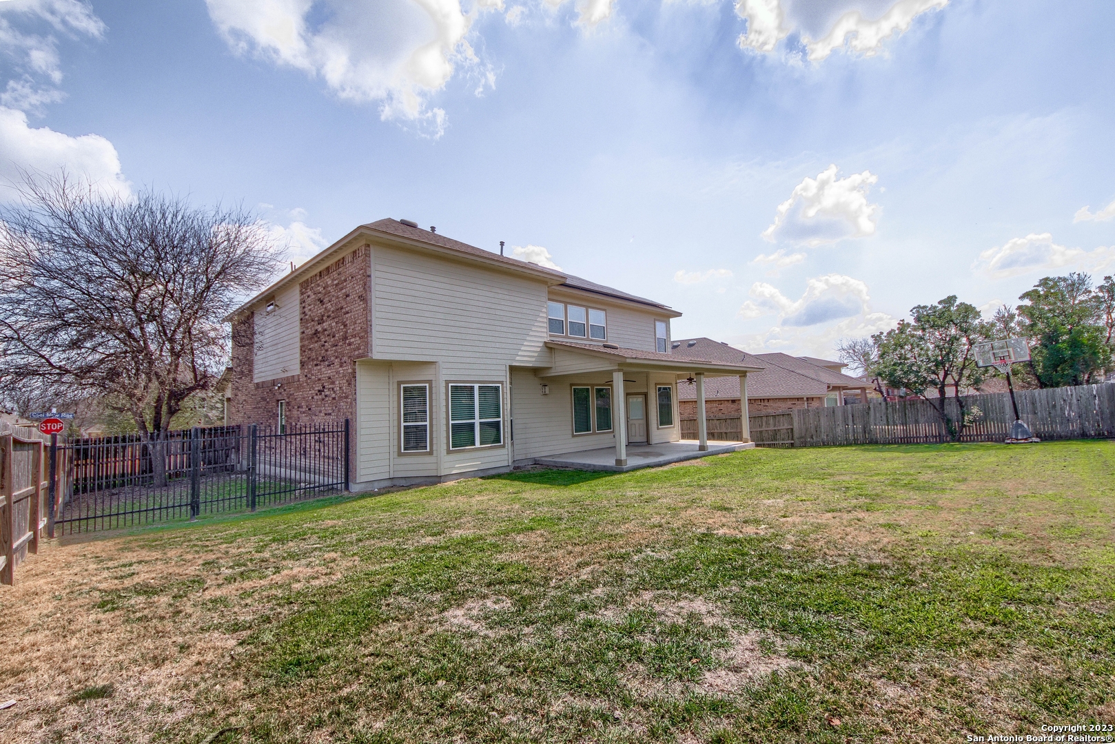 main property photo 36