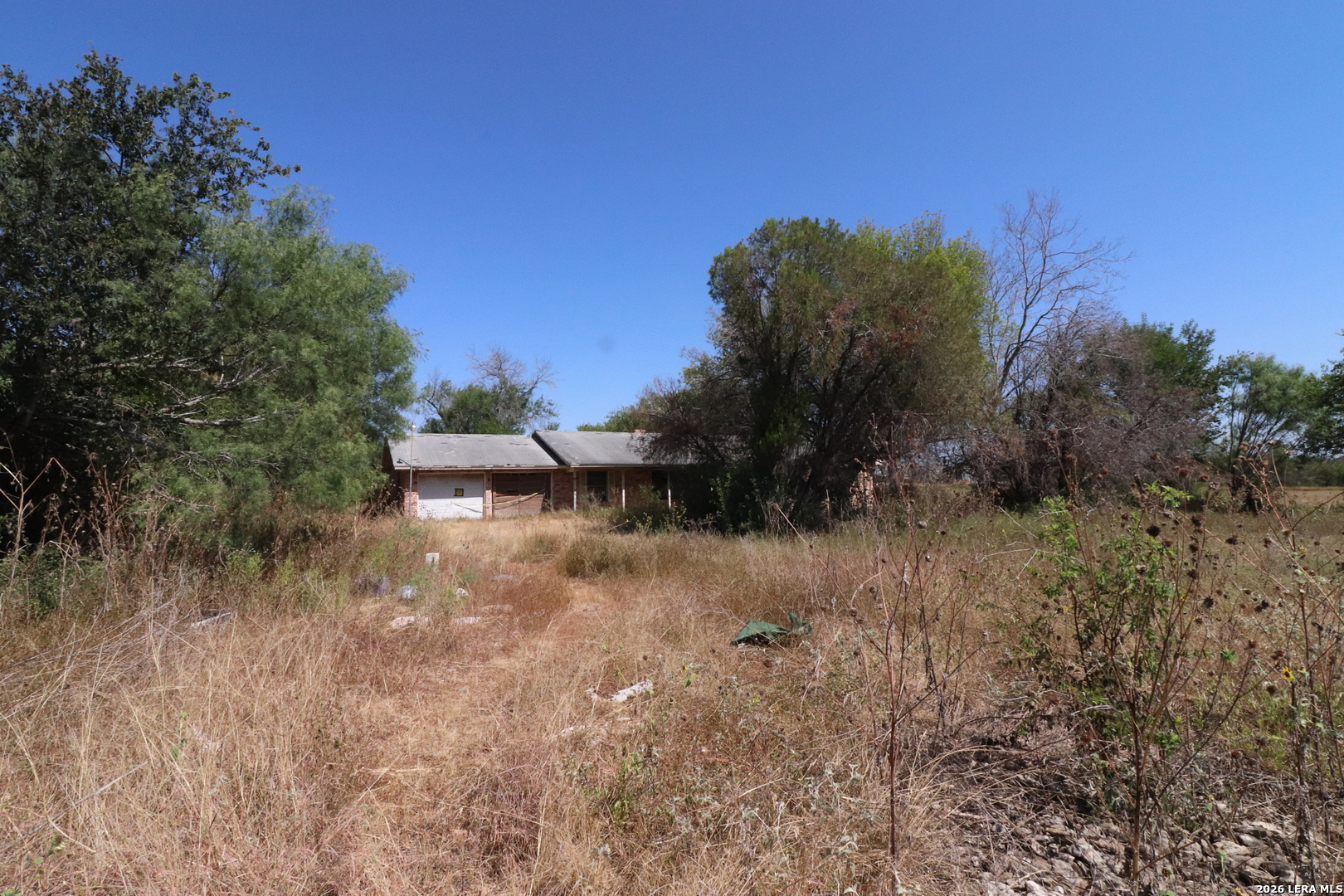 main property photo 11