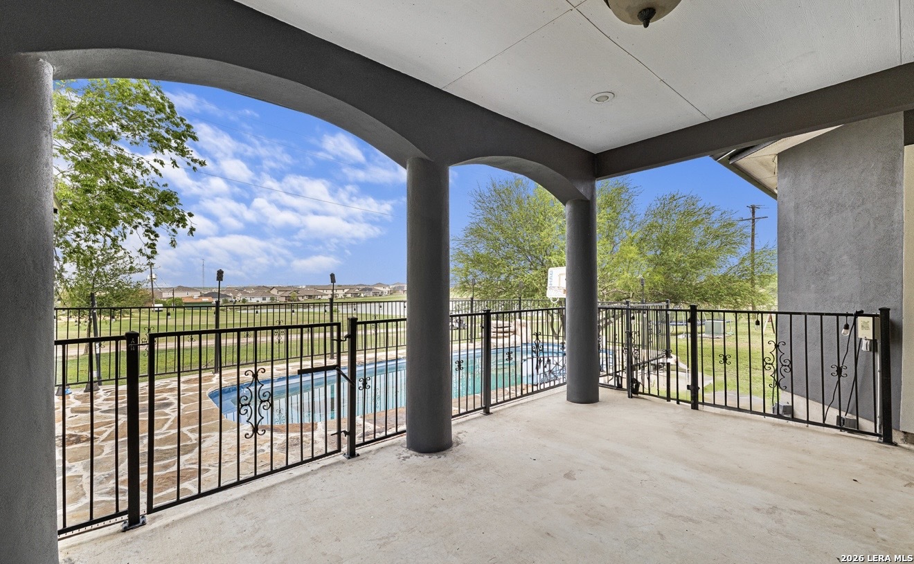 main property photo 27