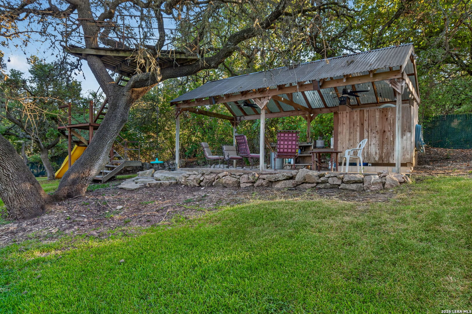 main property photo 30