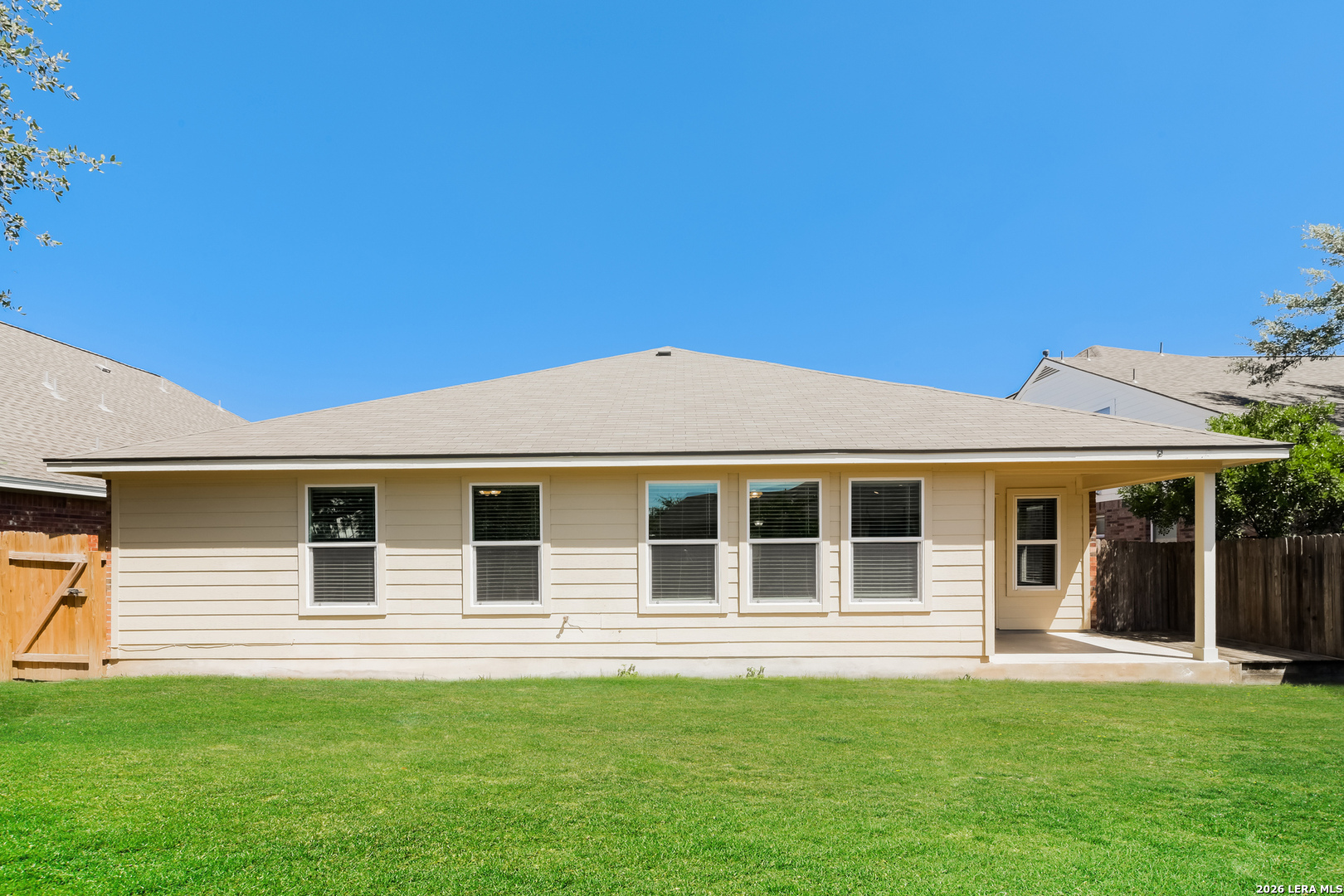 main property photo 14