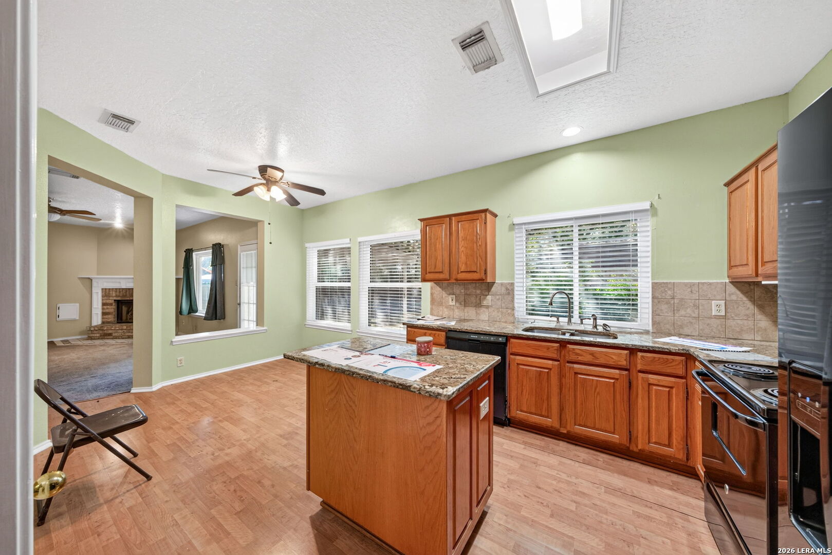 main property photo 15