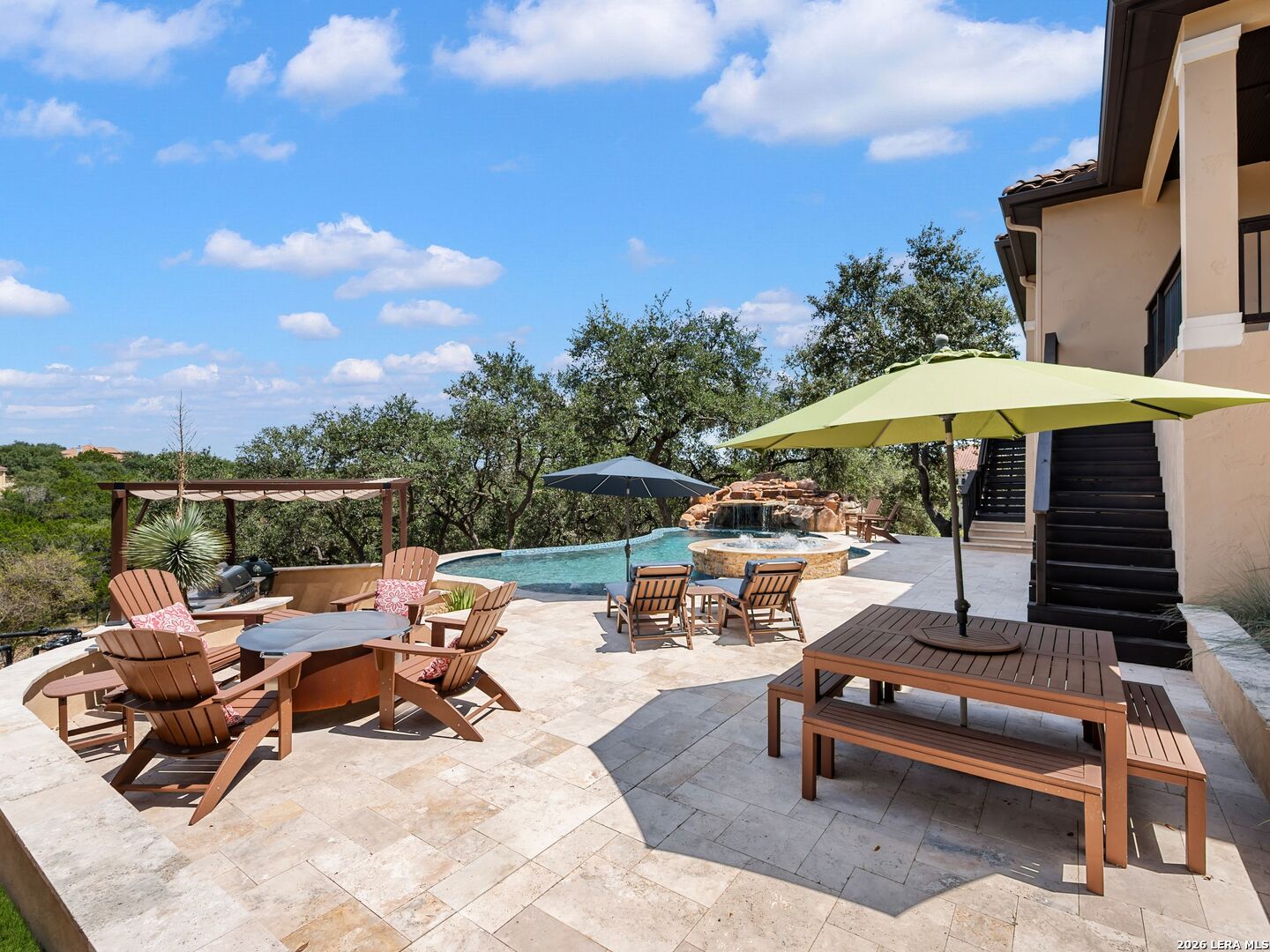 main property photo 40