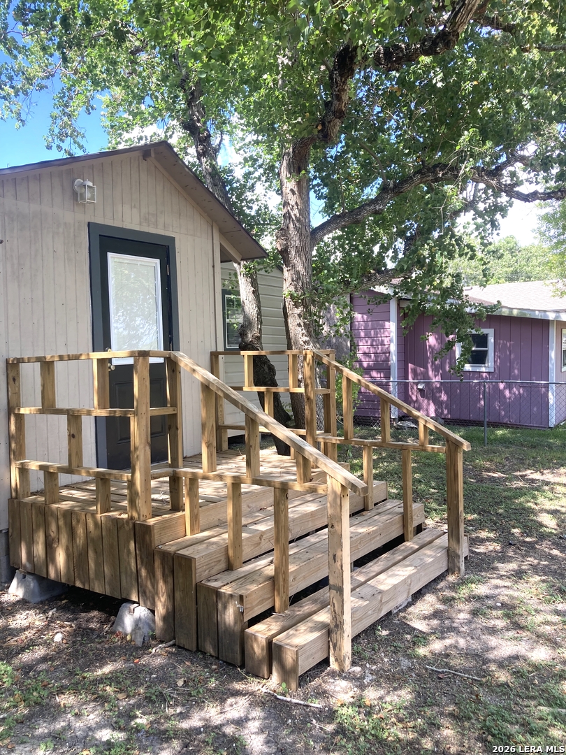 main property photo 8