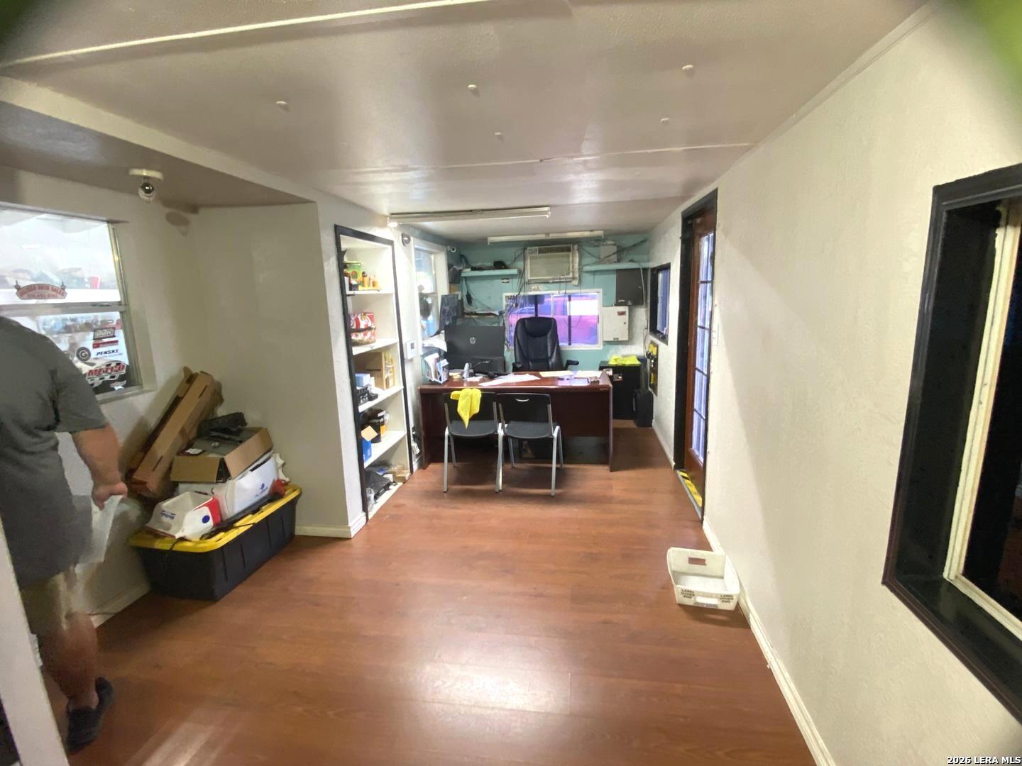 main property photo 7