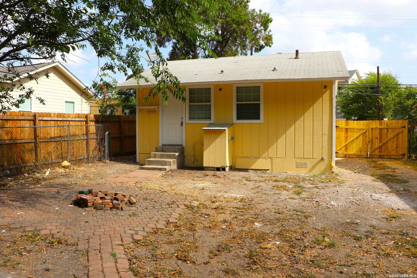 main property photo 12