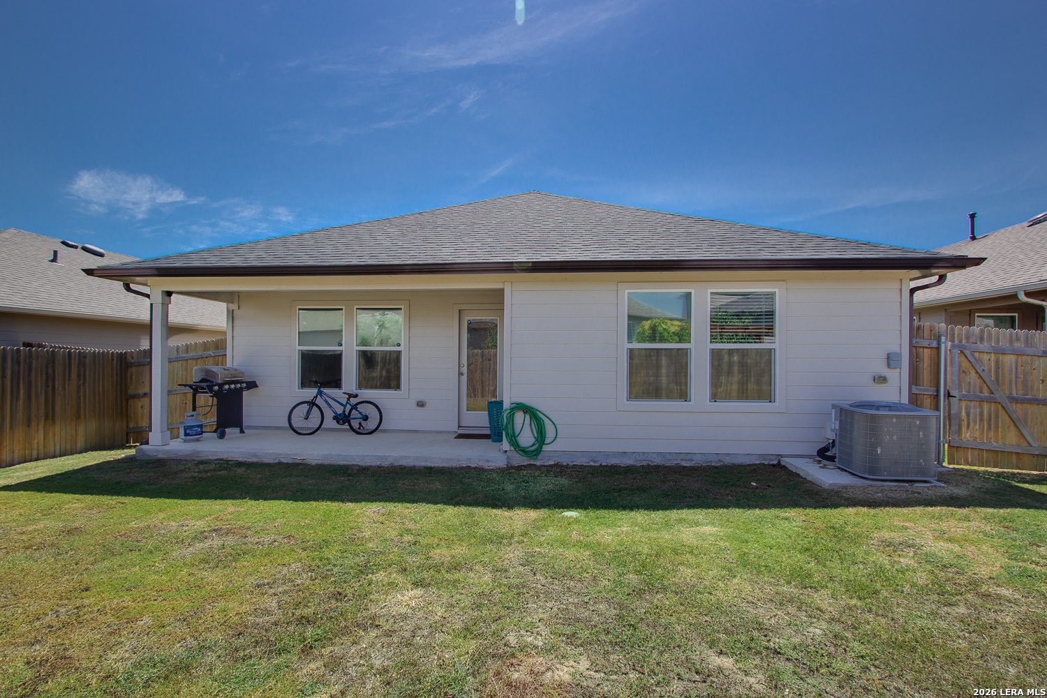 main property photo 14