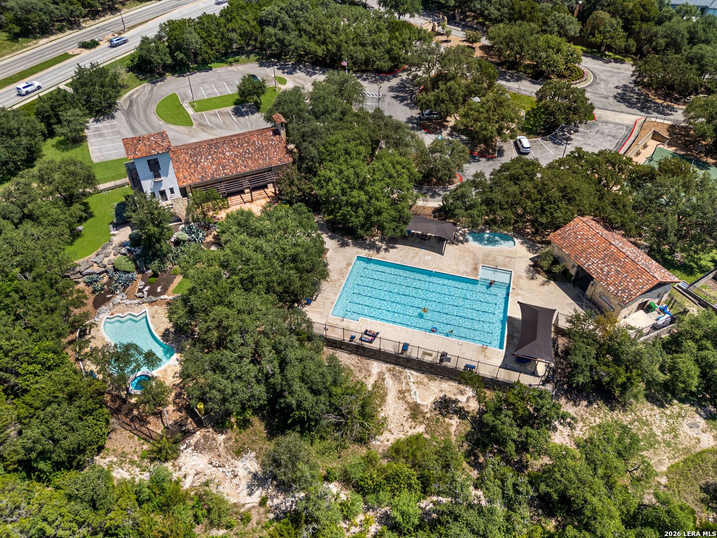 main property photo 50