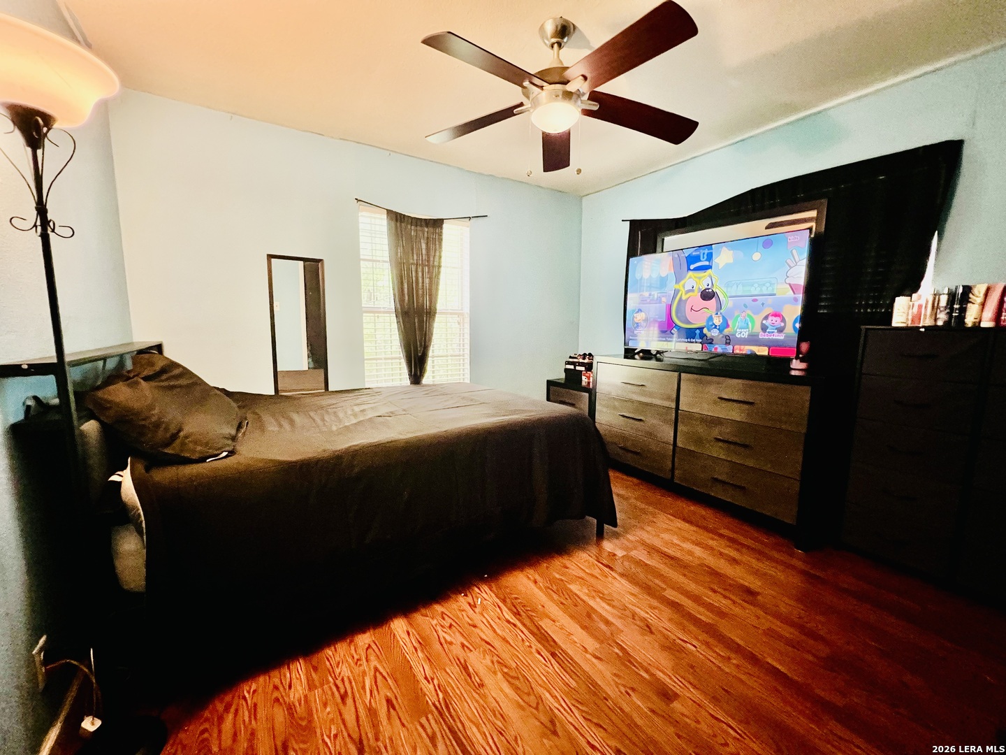 main property photo 13