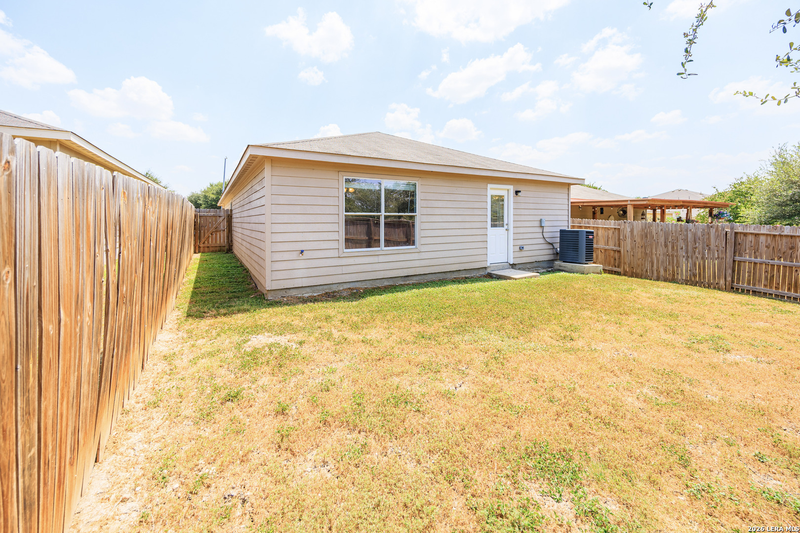 main property photo 23