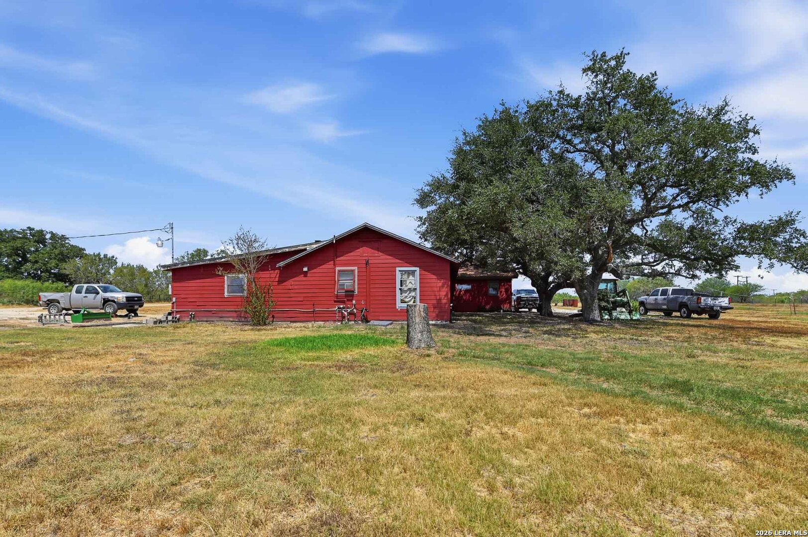 main property photo 27