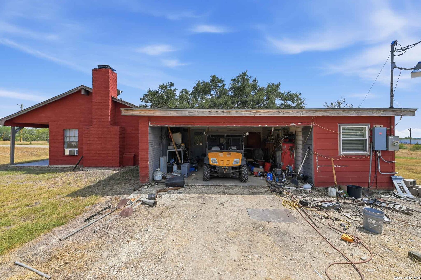 main property photo 28
