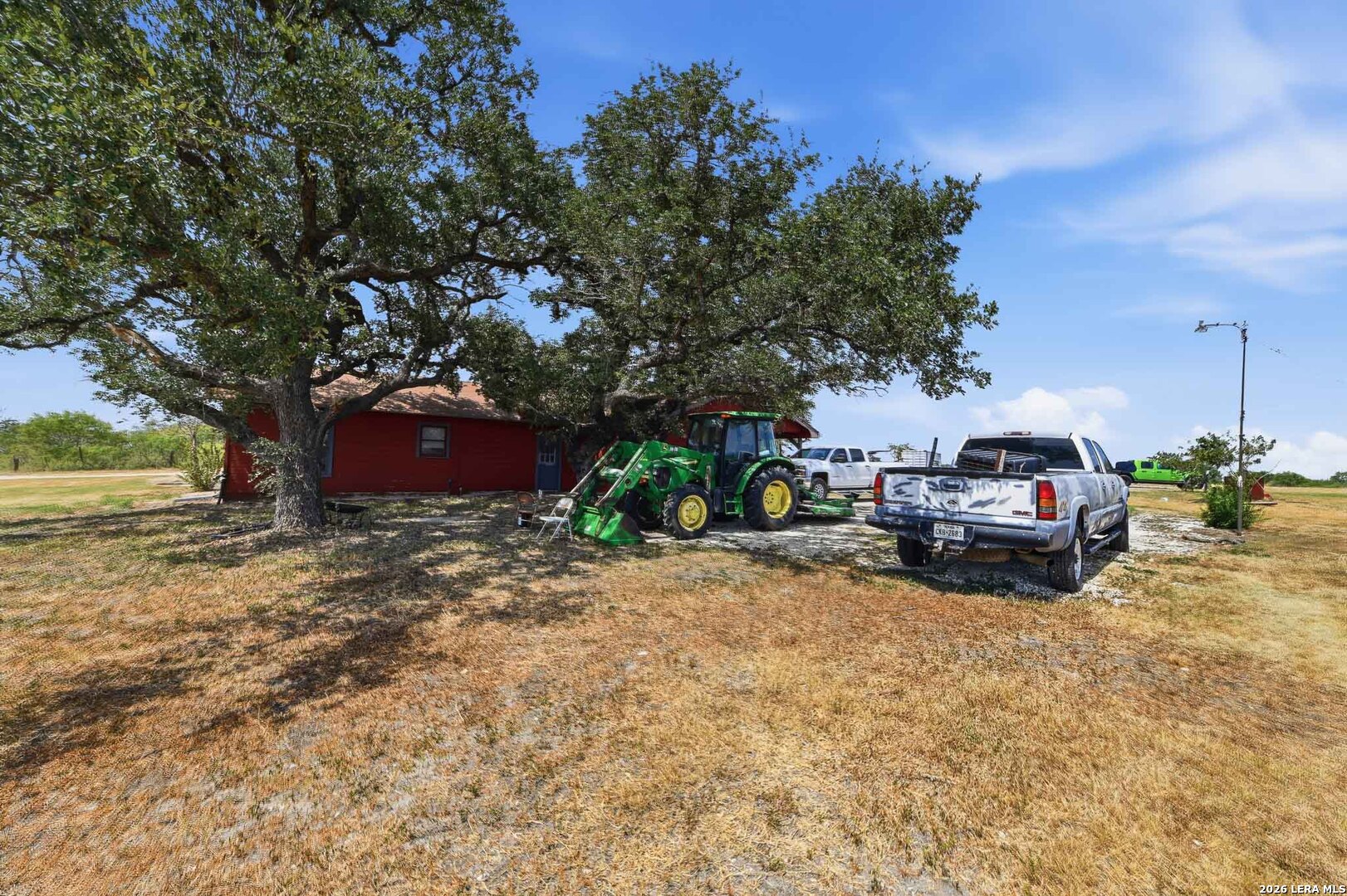 main property photo 31
