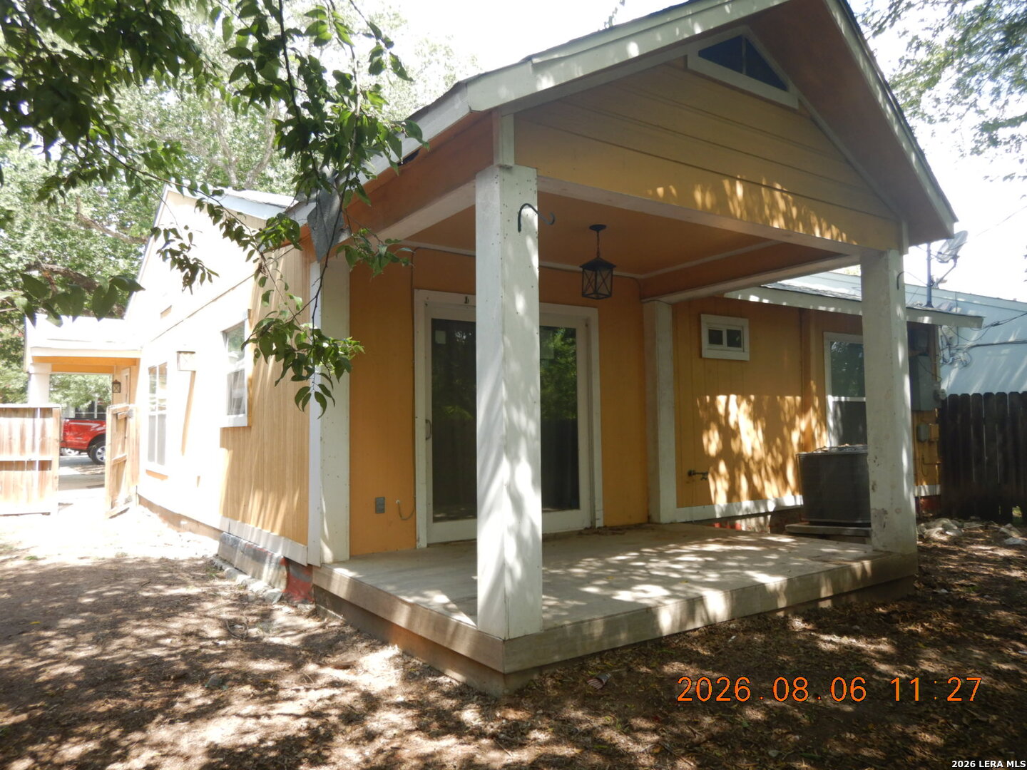 main property photo 10