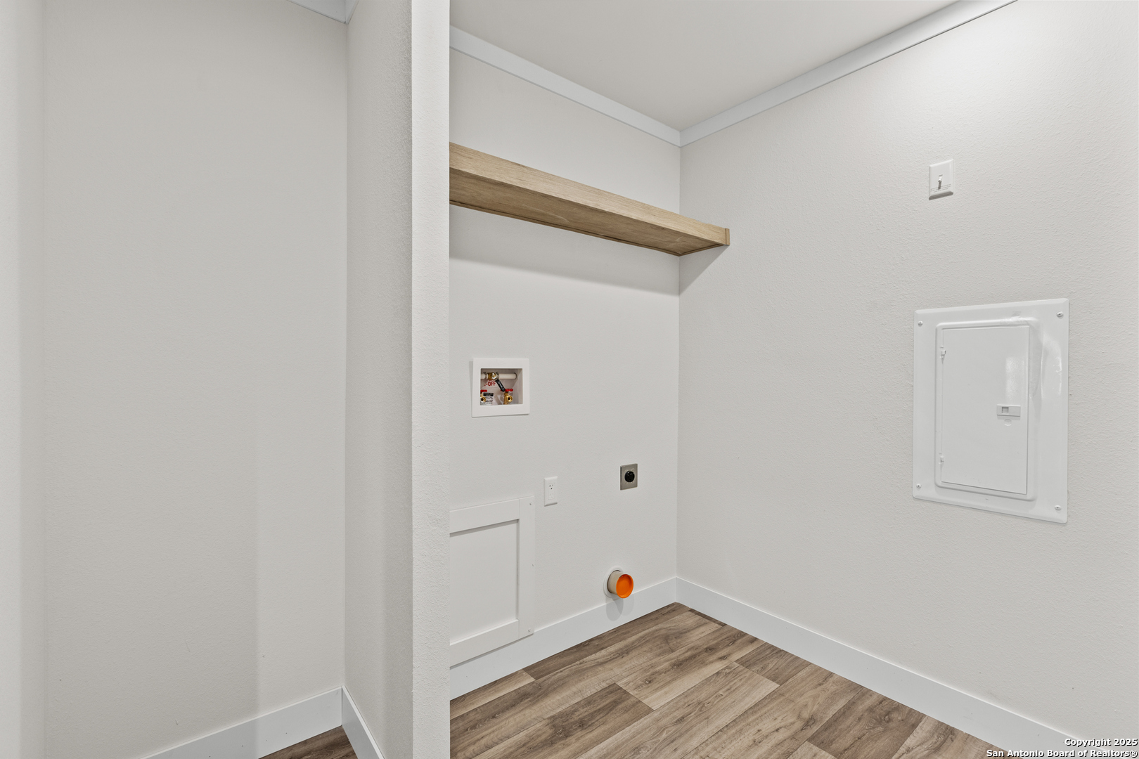 main property photo 19