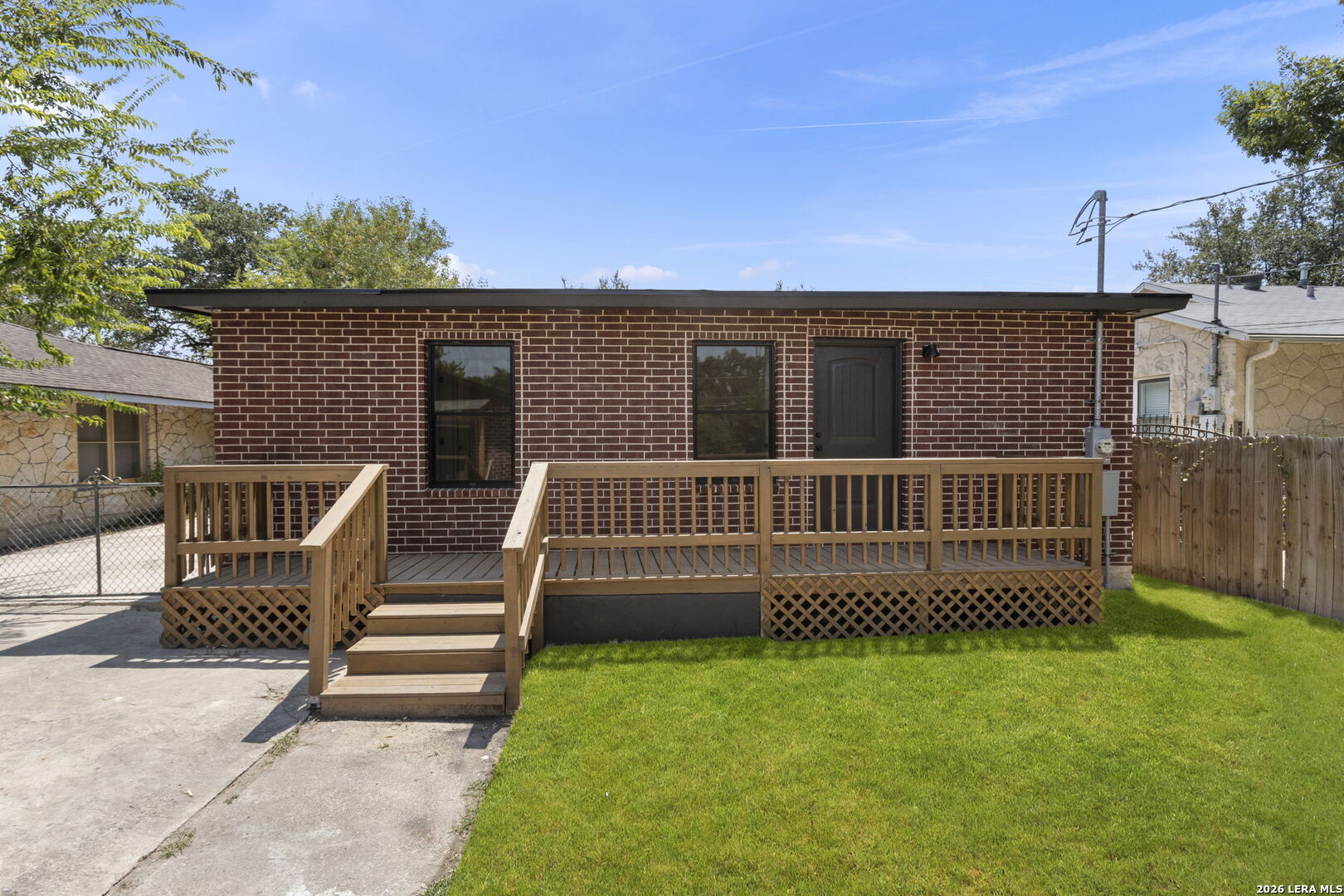 main property photo 30