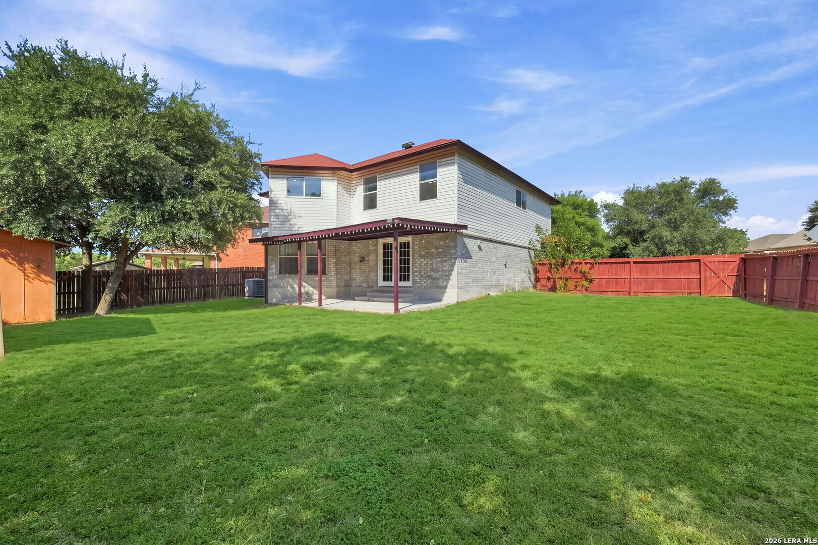 main property photo 28