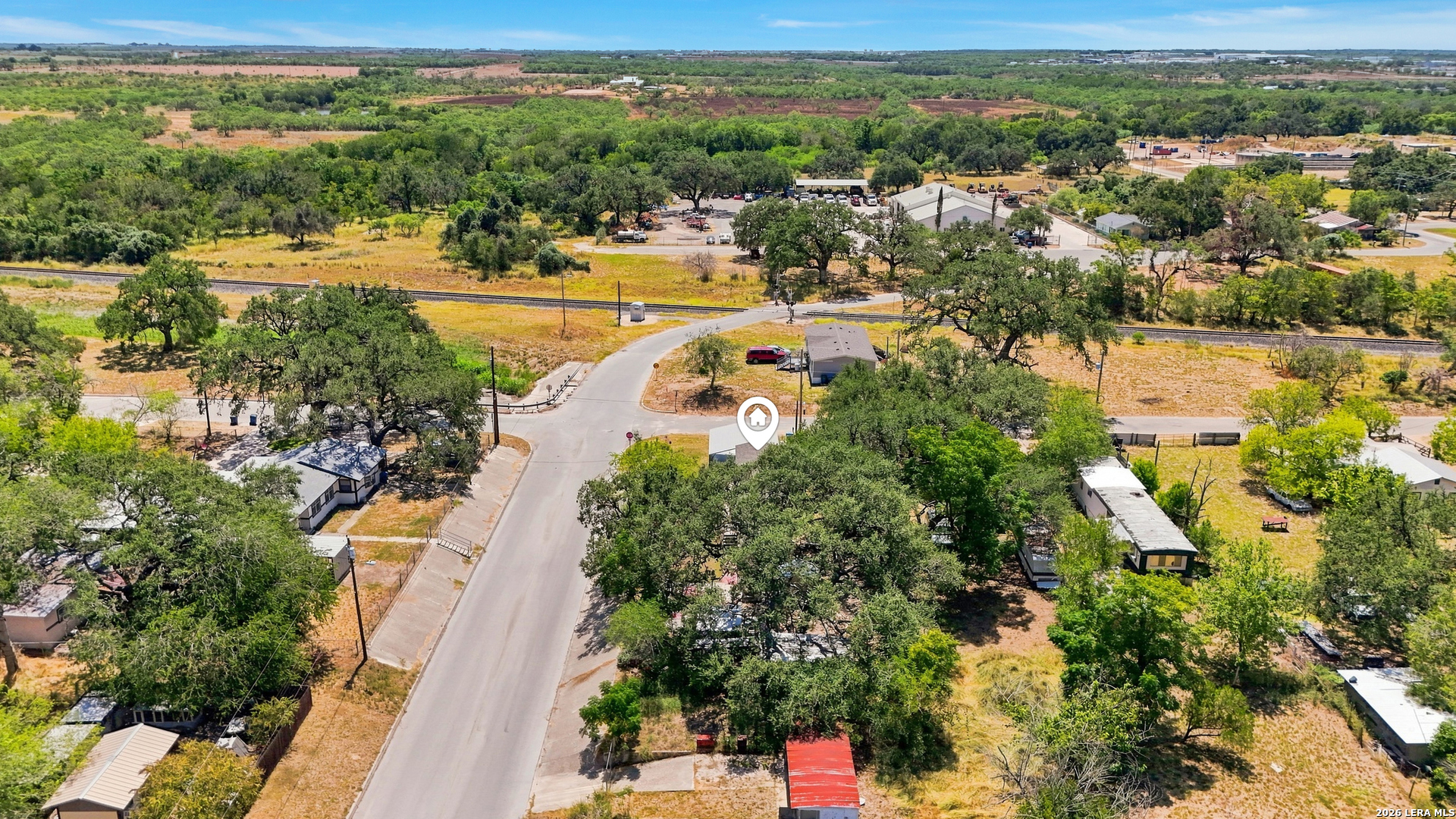 main property photo 6