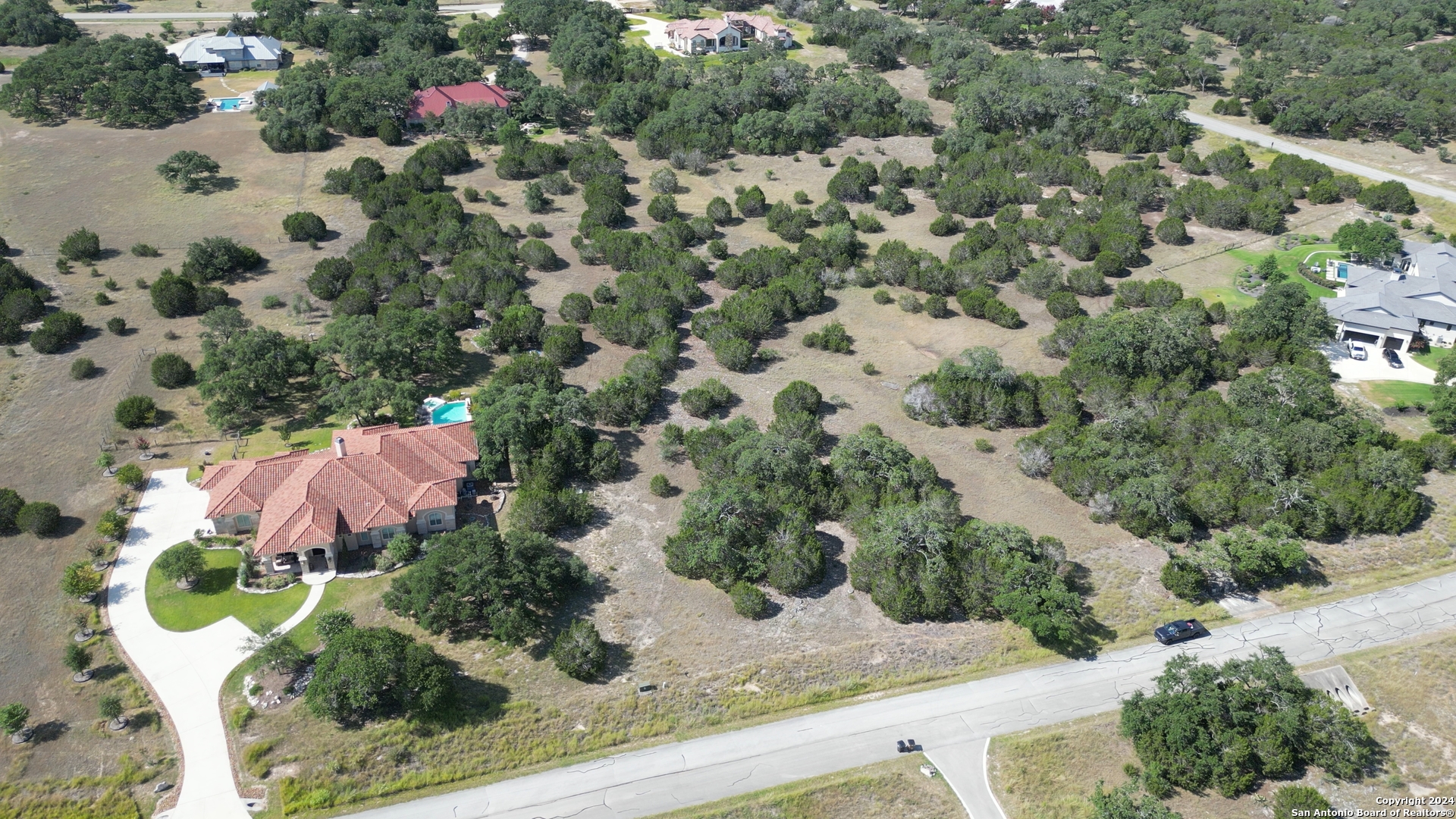 main property photo 5