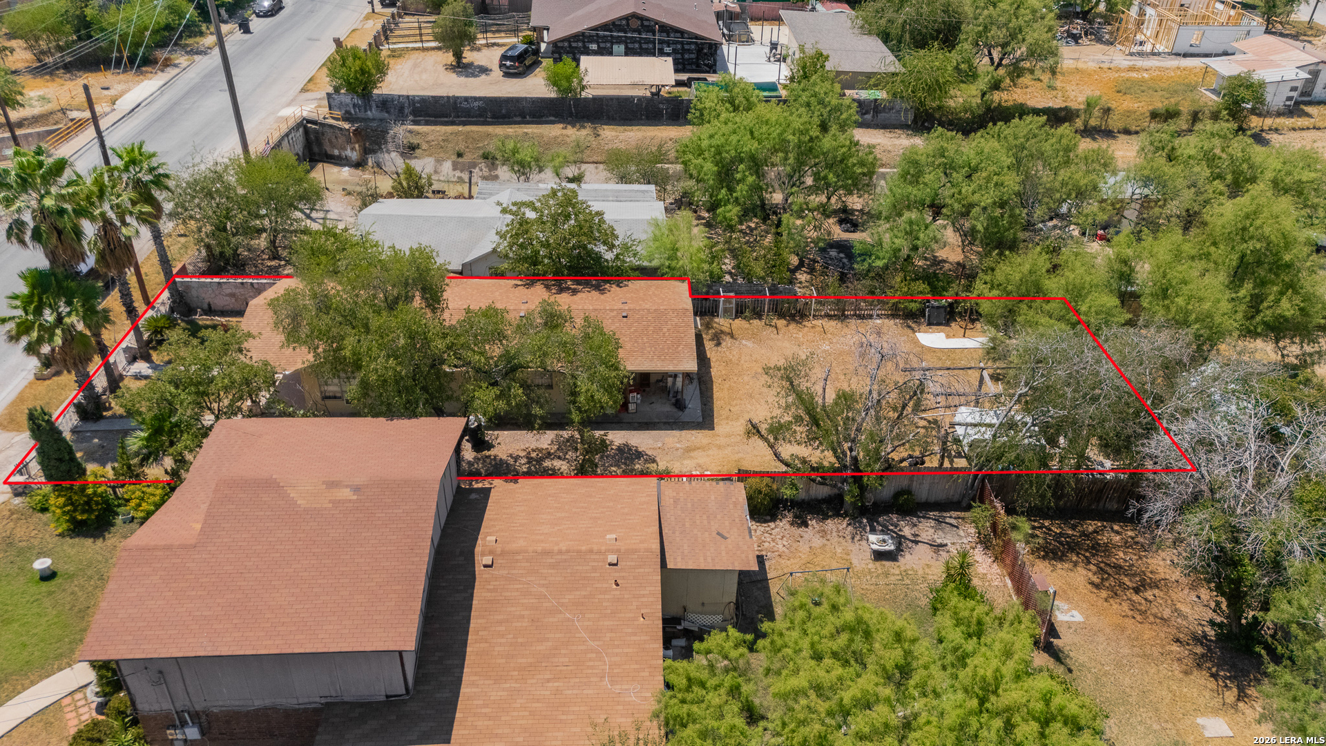 main property photo 27