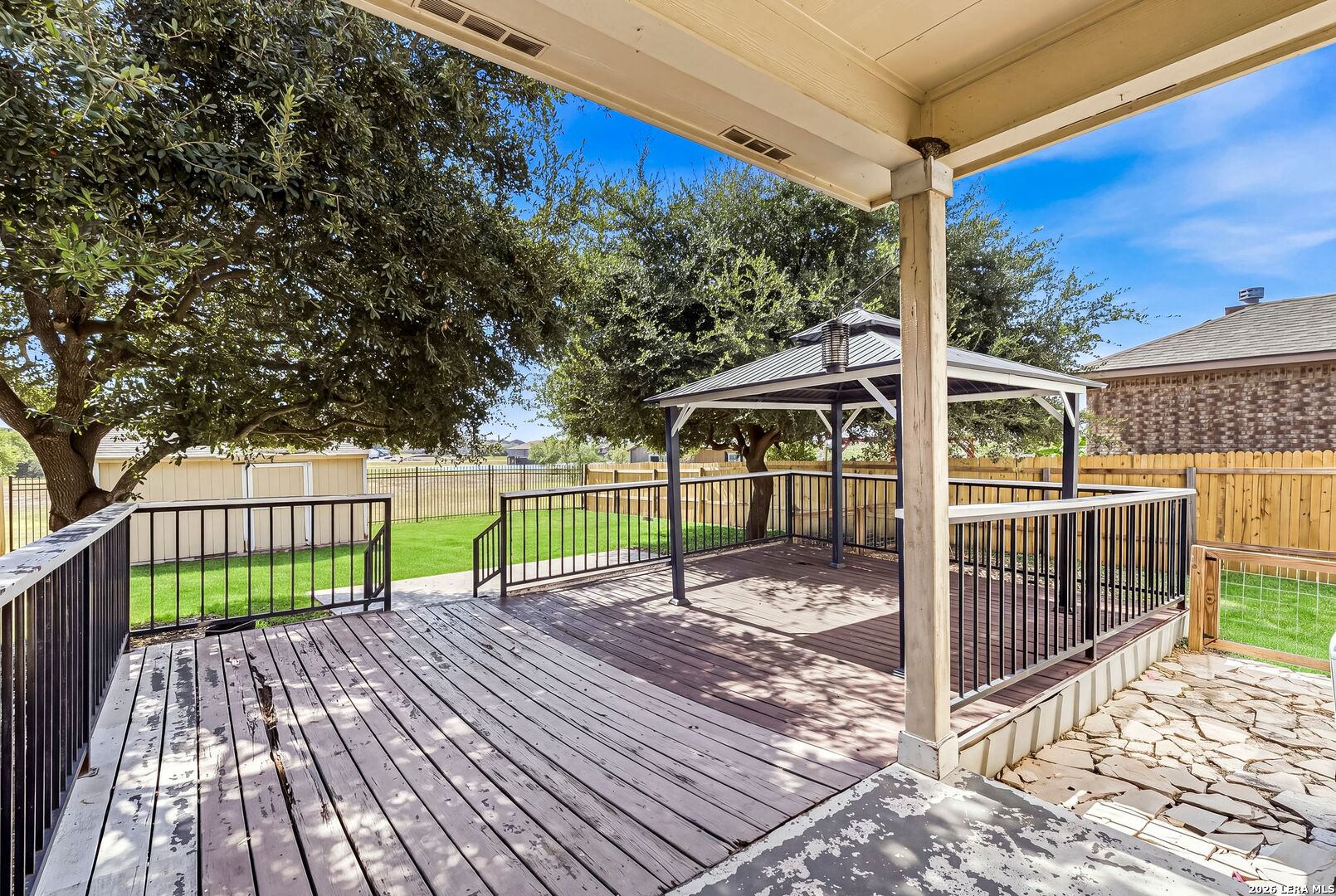 main property photo 38