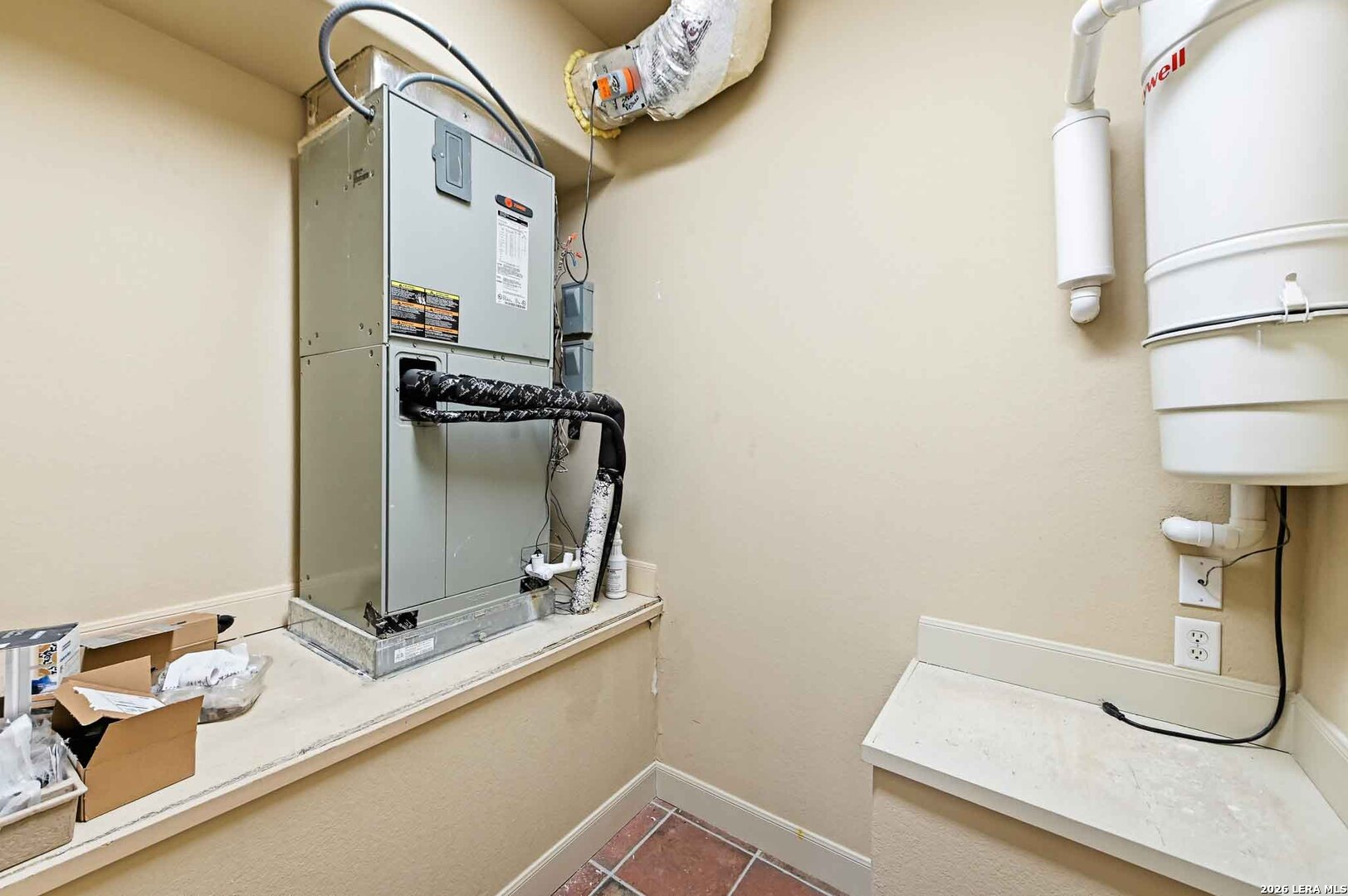 main property photo 75
