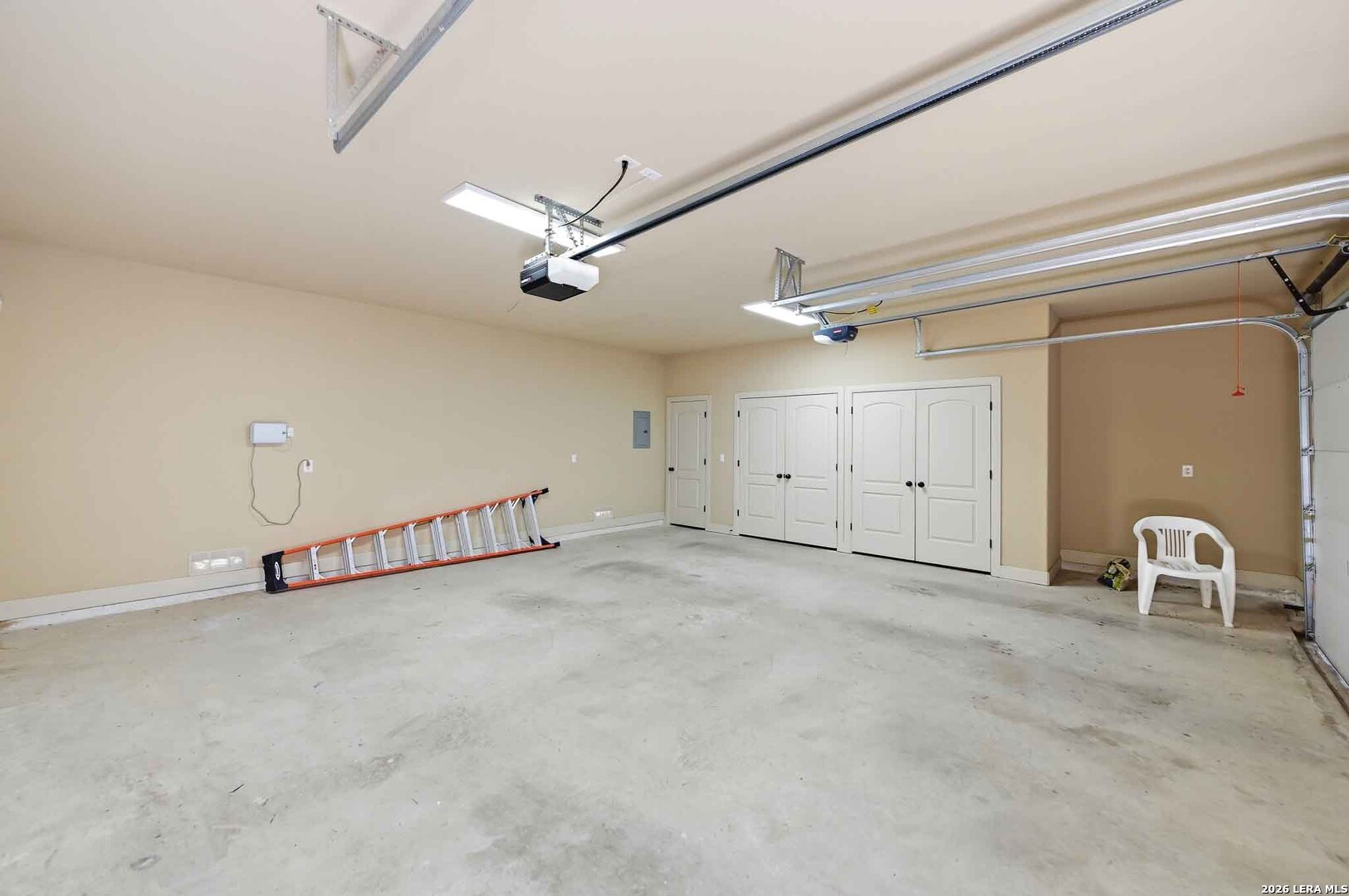 main property photo 80