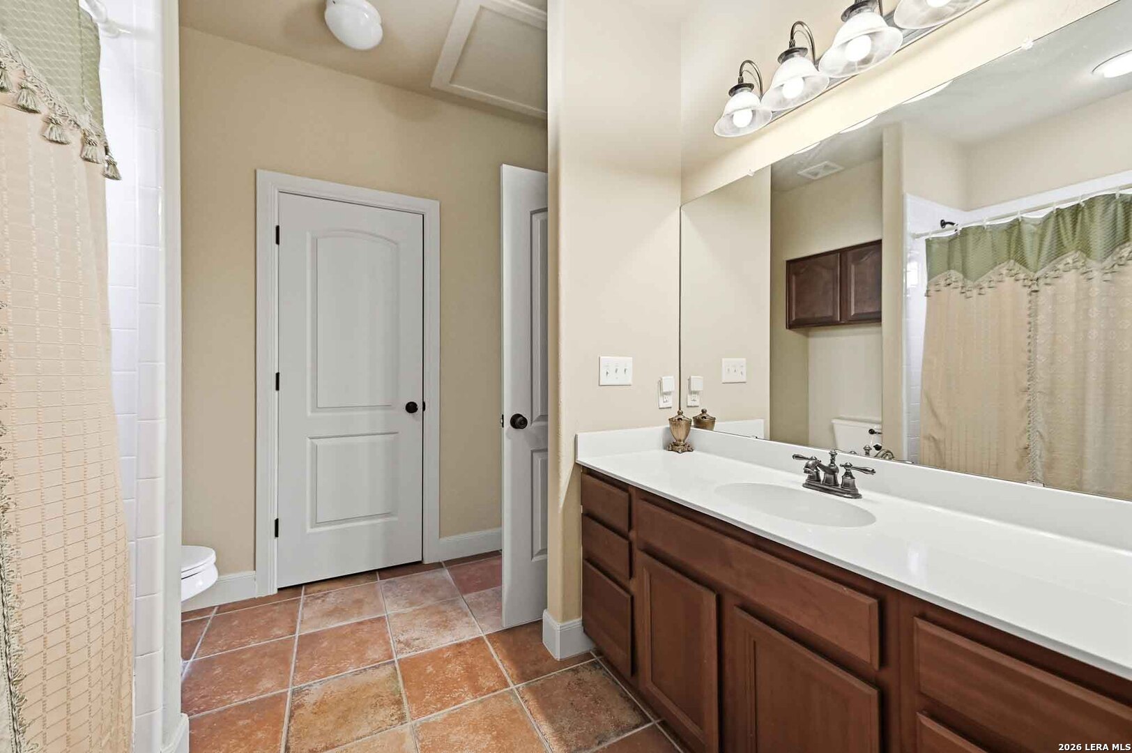 main property photo 90