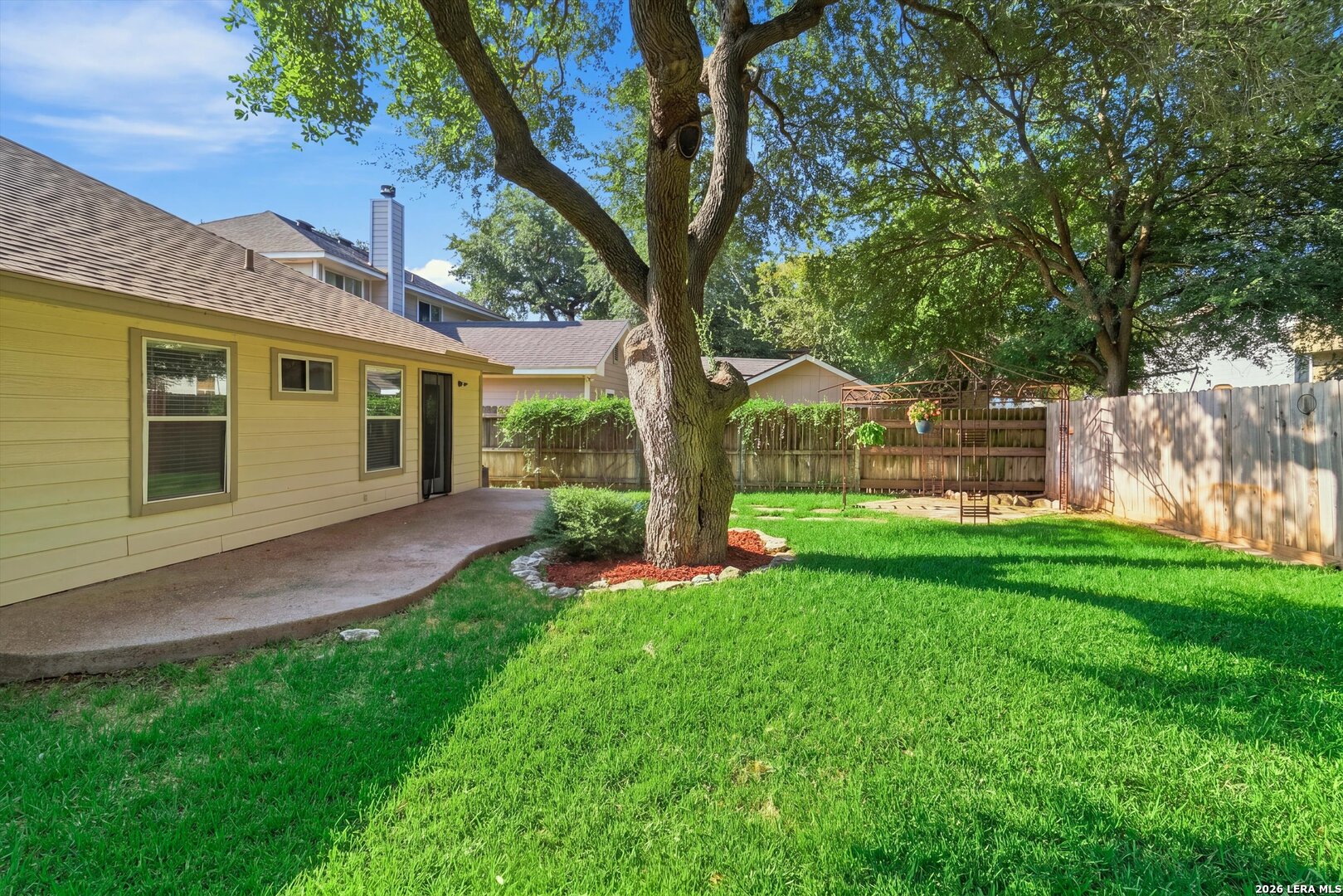 main property photo 20