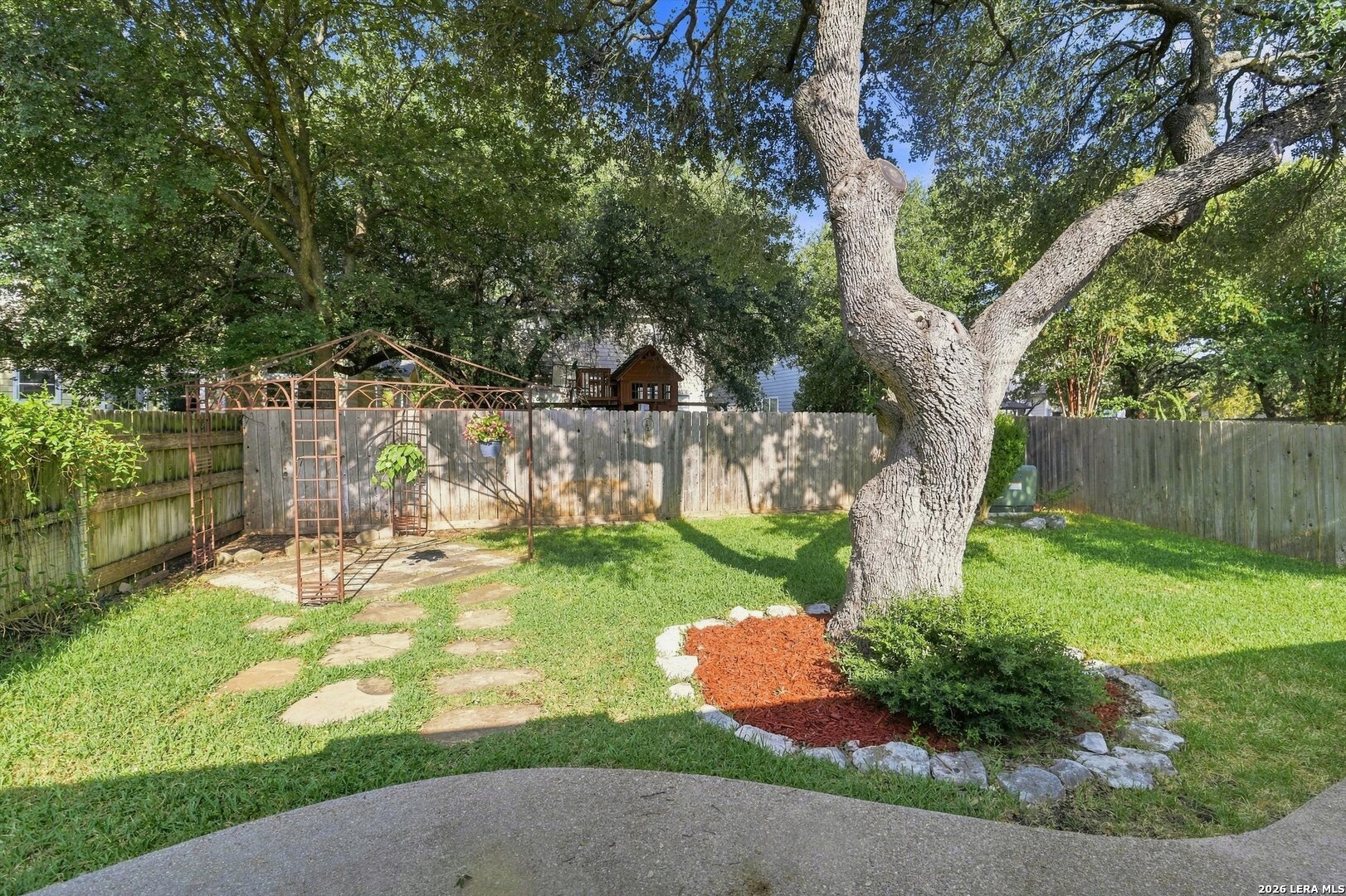 main property photo 23