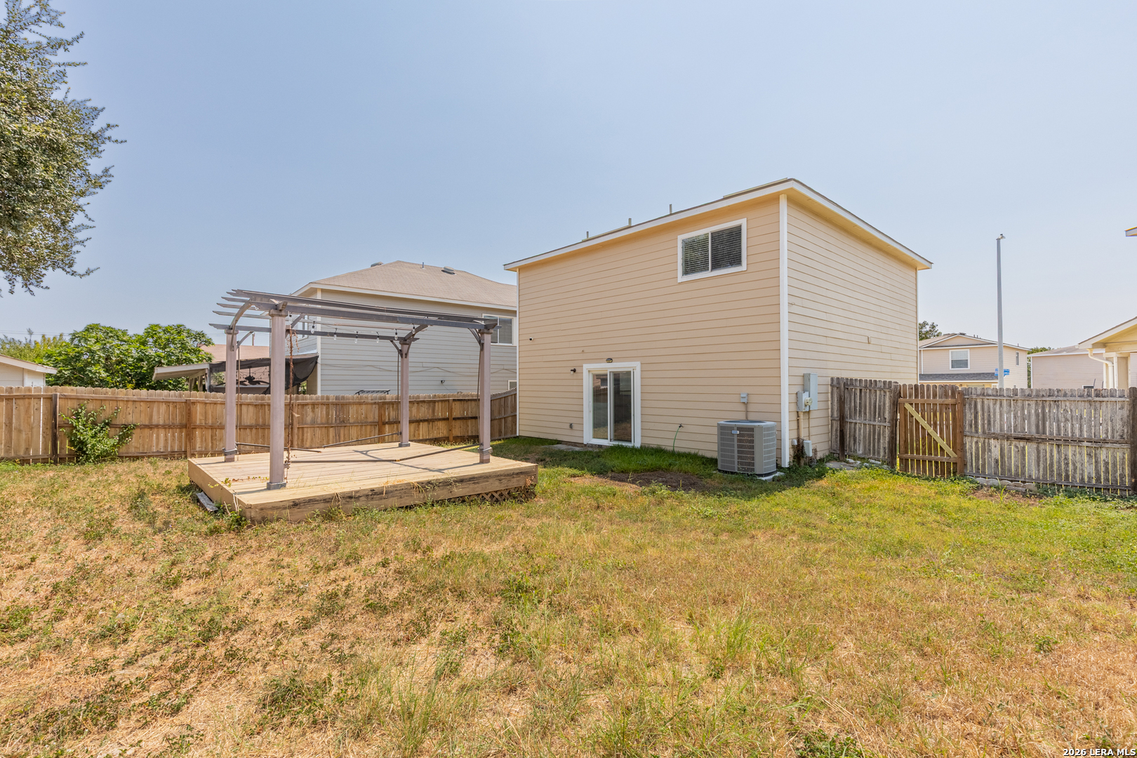 main property photo 33