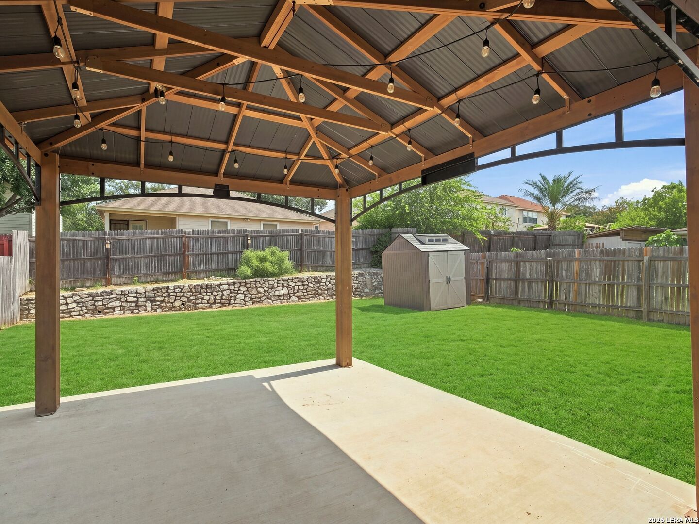main property photo 23