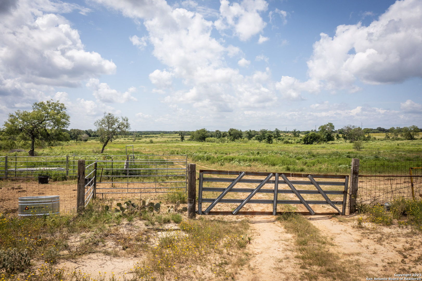 main property photo 15